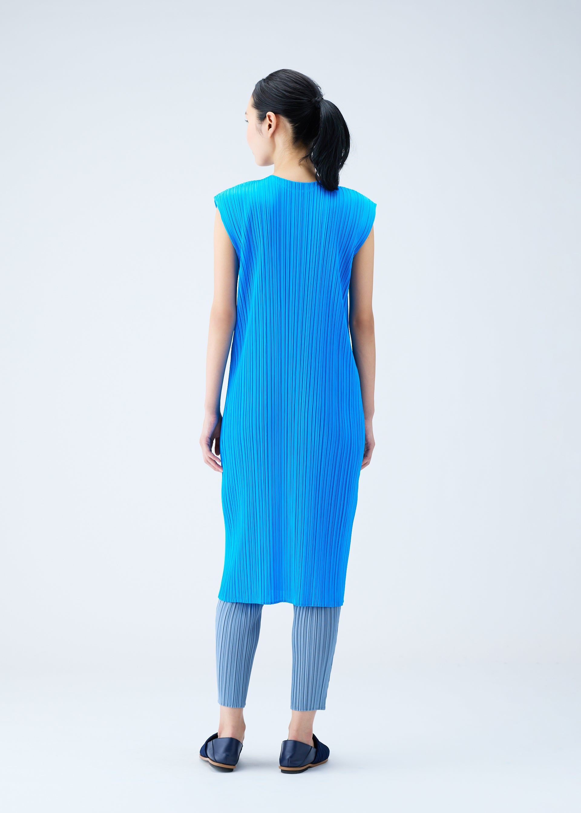 MONTHLY COLORS : AUGUST DRESS sold by Issey Miyake product image thumbnail 5