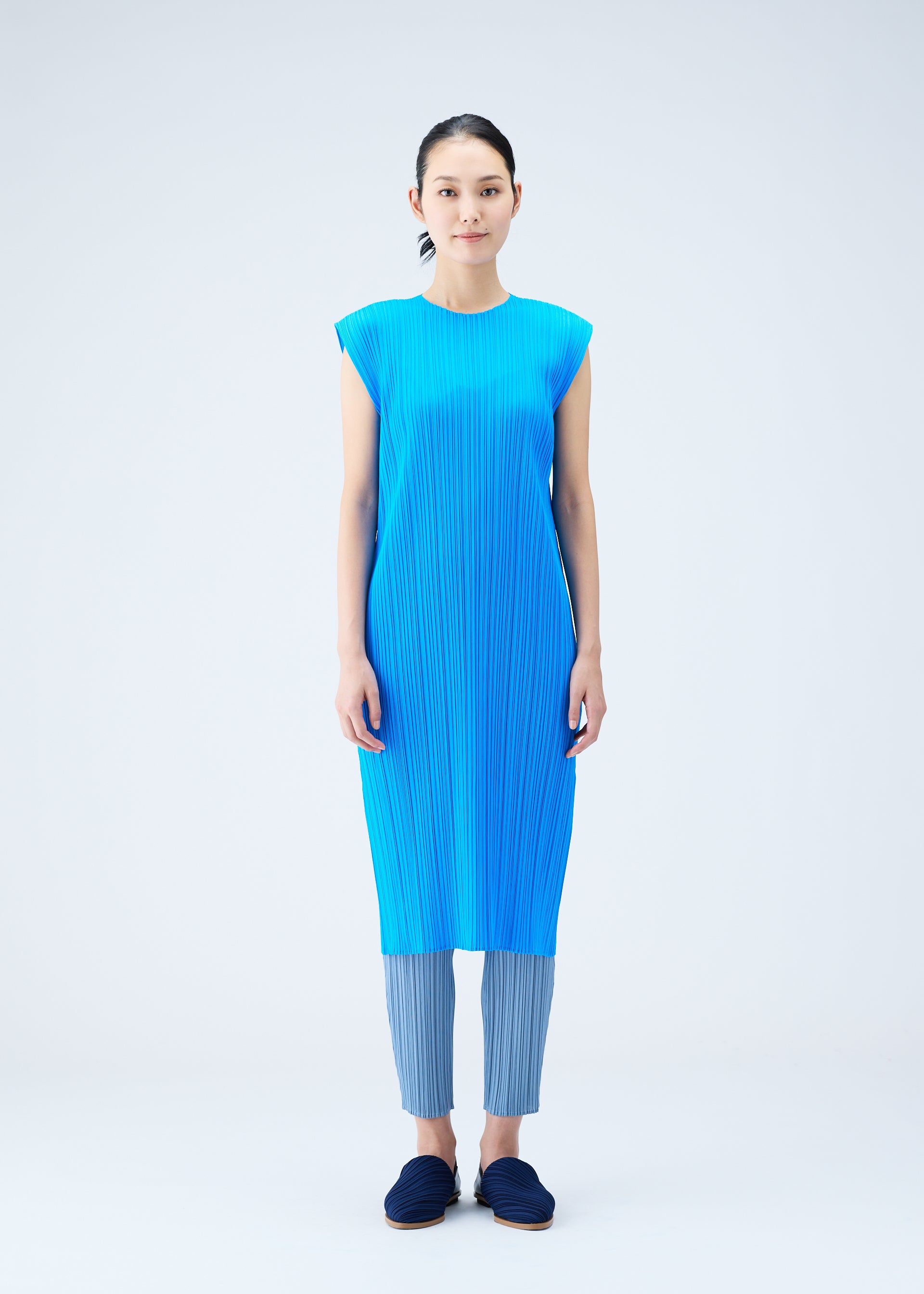MONTHLY COLORS : AUGUST DRESS sold by Issey Miyake product image thumbnail 3