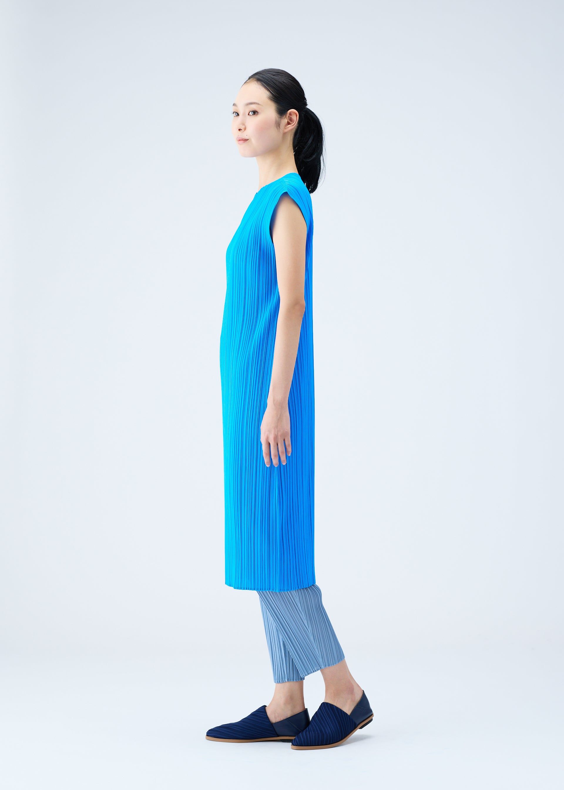 MONTHLY COLORS : AUGUST DRESS sold by Issey Miyake product image thumbnail 4