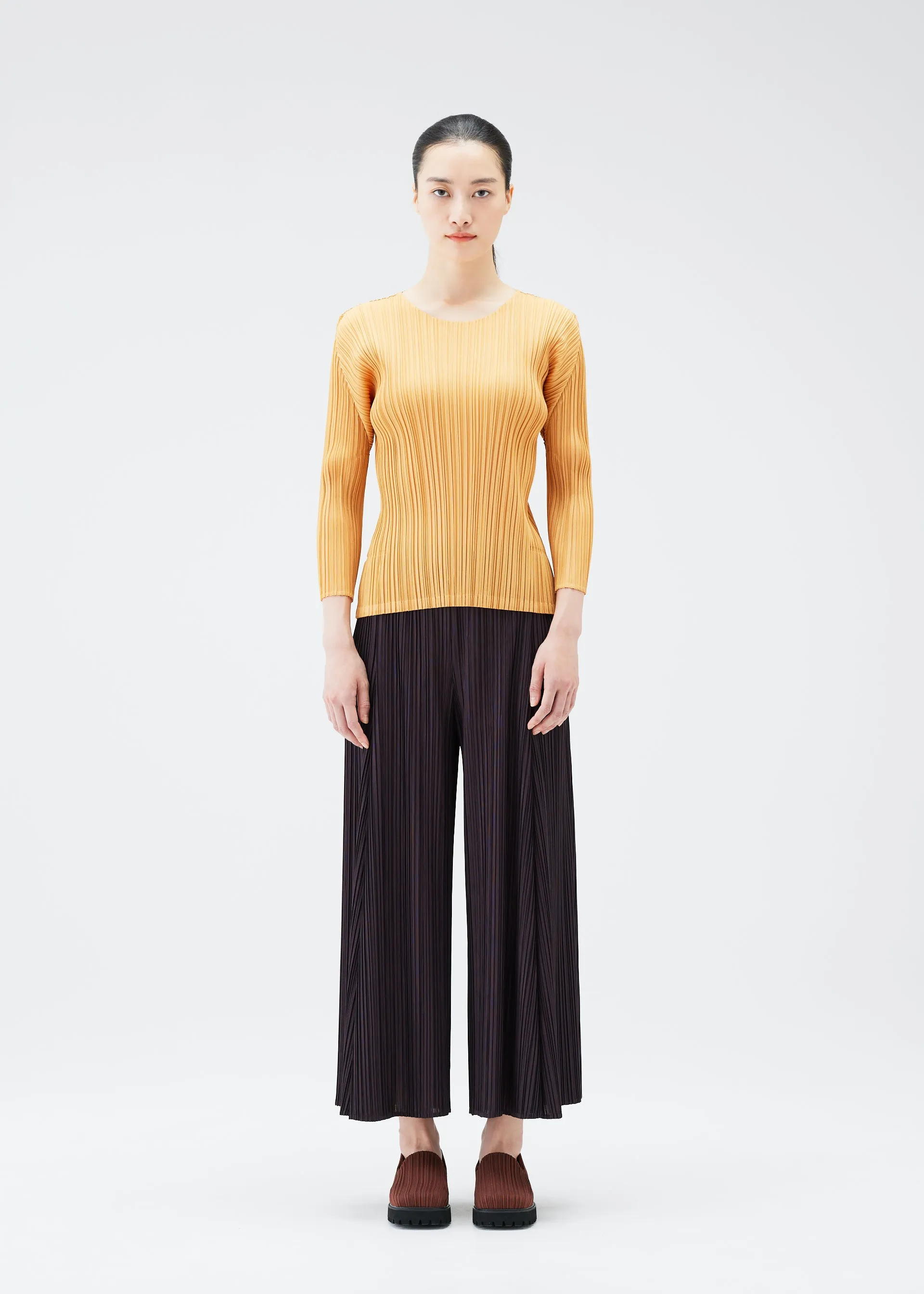 MELLOW PLEATS sold by Issey Miyake product image thumbnail 5