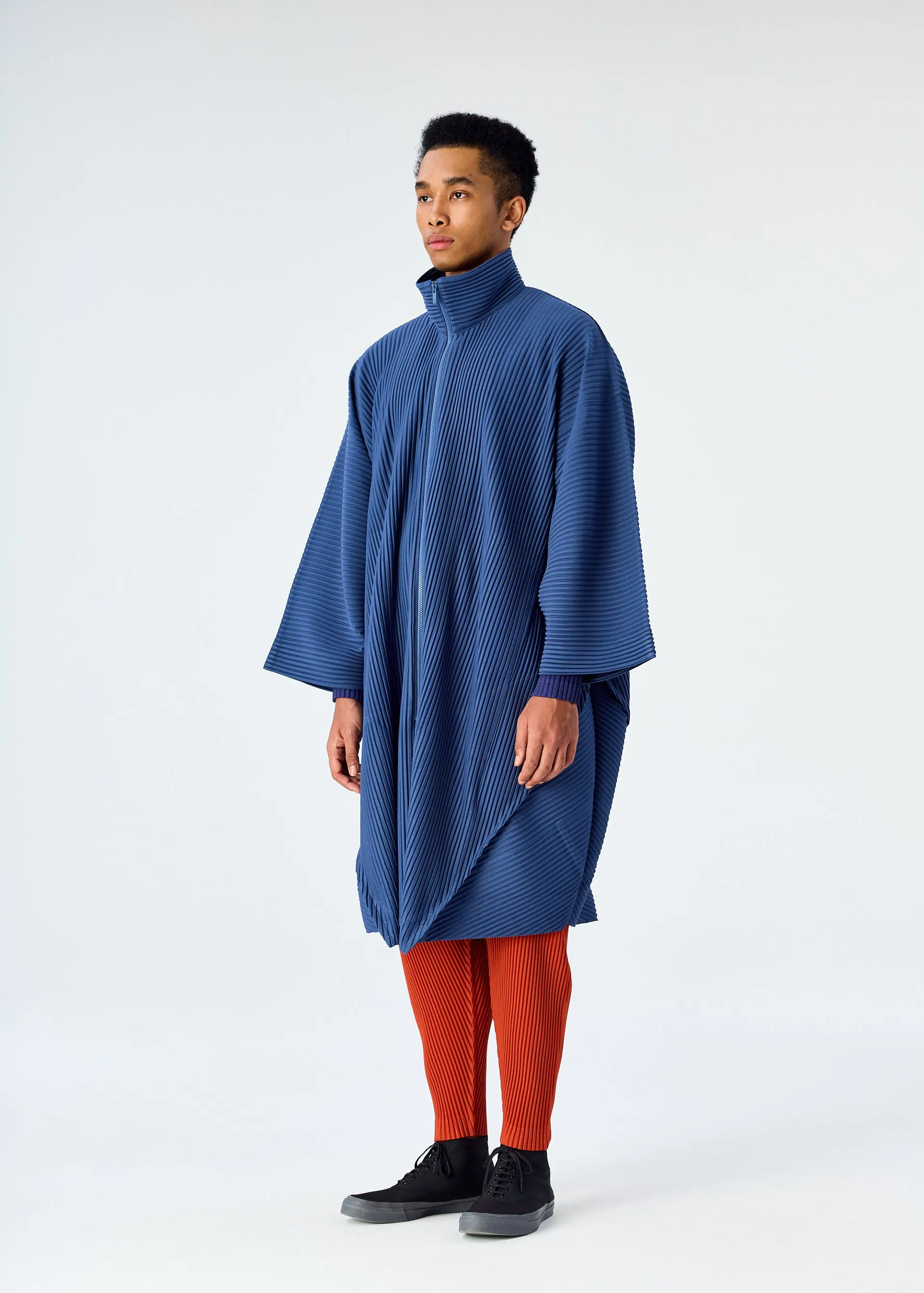 MC DECEMBER COAT sold by Issey Miyake product image thumbnail 3