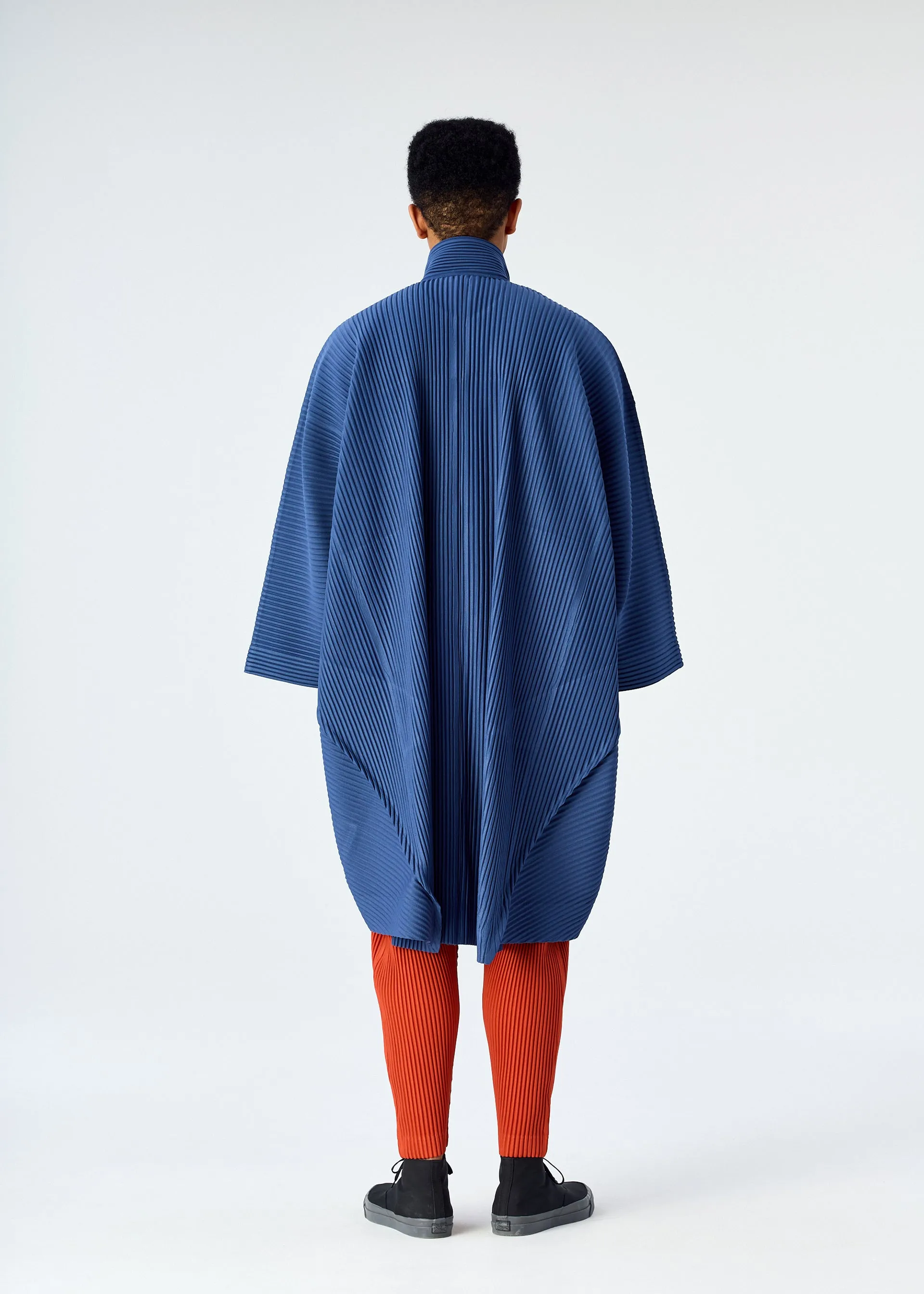 MC DECEMBER COAT sold by Issey Miyake product image thumbnail 4