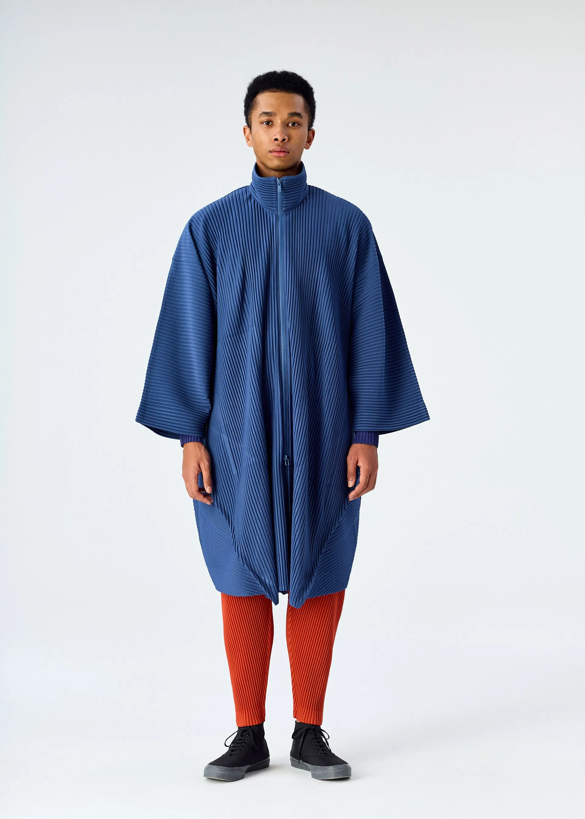 MC DECEMBER COAT sold by Issey Miyake product image thumbnail 2