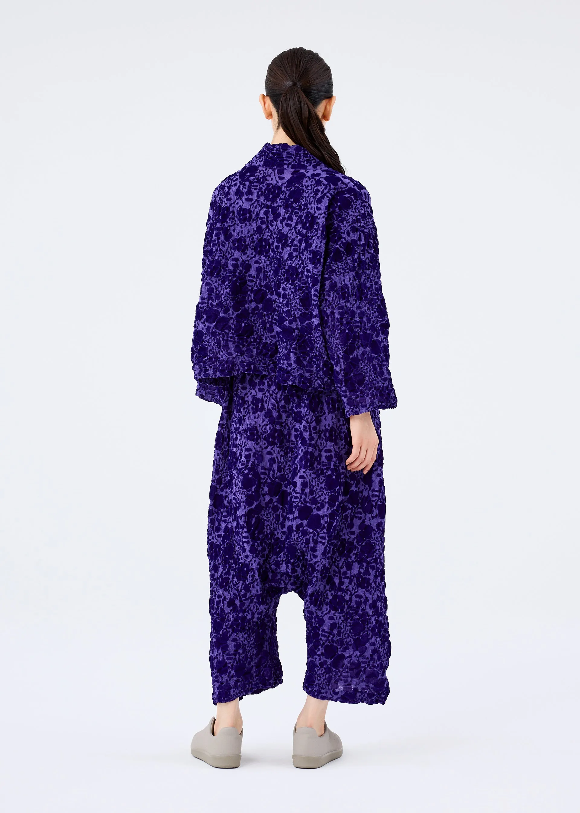 TREE FLOCKY CAULIFLOWER PANTS sold by Issey Miyake product image thumbnail 4