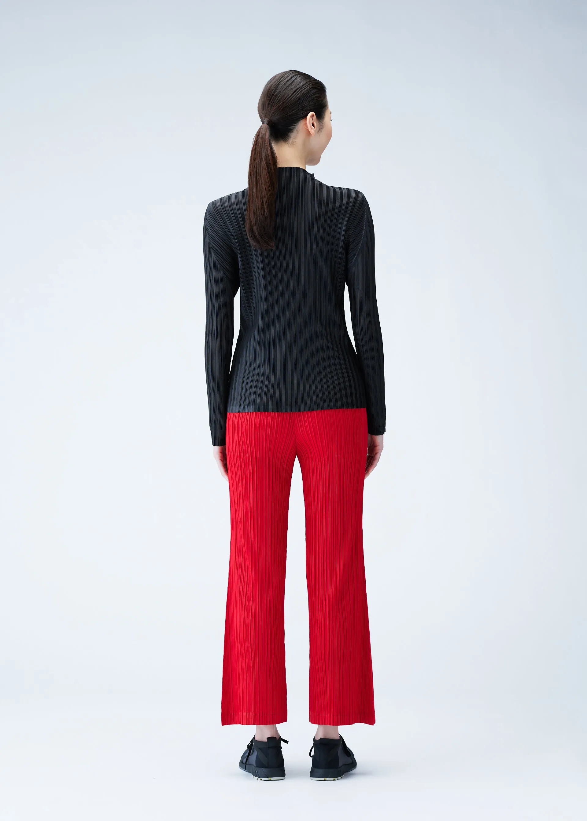 RIB PLEATS JANUARY sold by Issey Miyake product image thumbnail 4