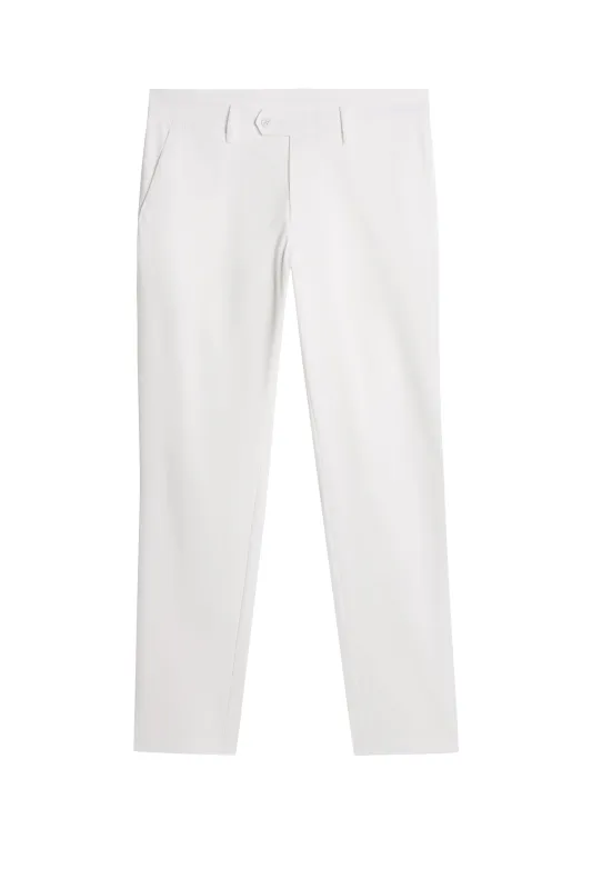 Players Pant / White sold by J. Lindeberg