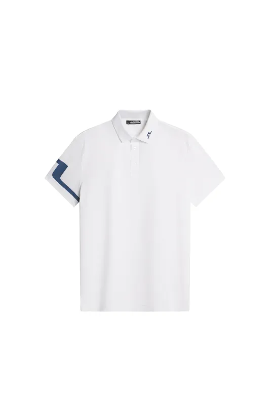 Heath Polo / White made by J. Lindeberg