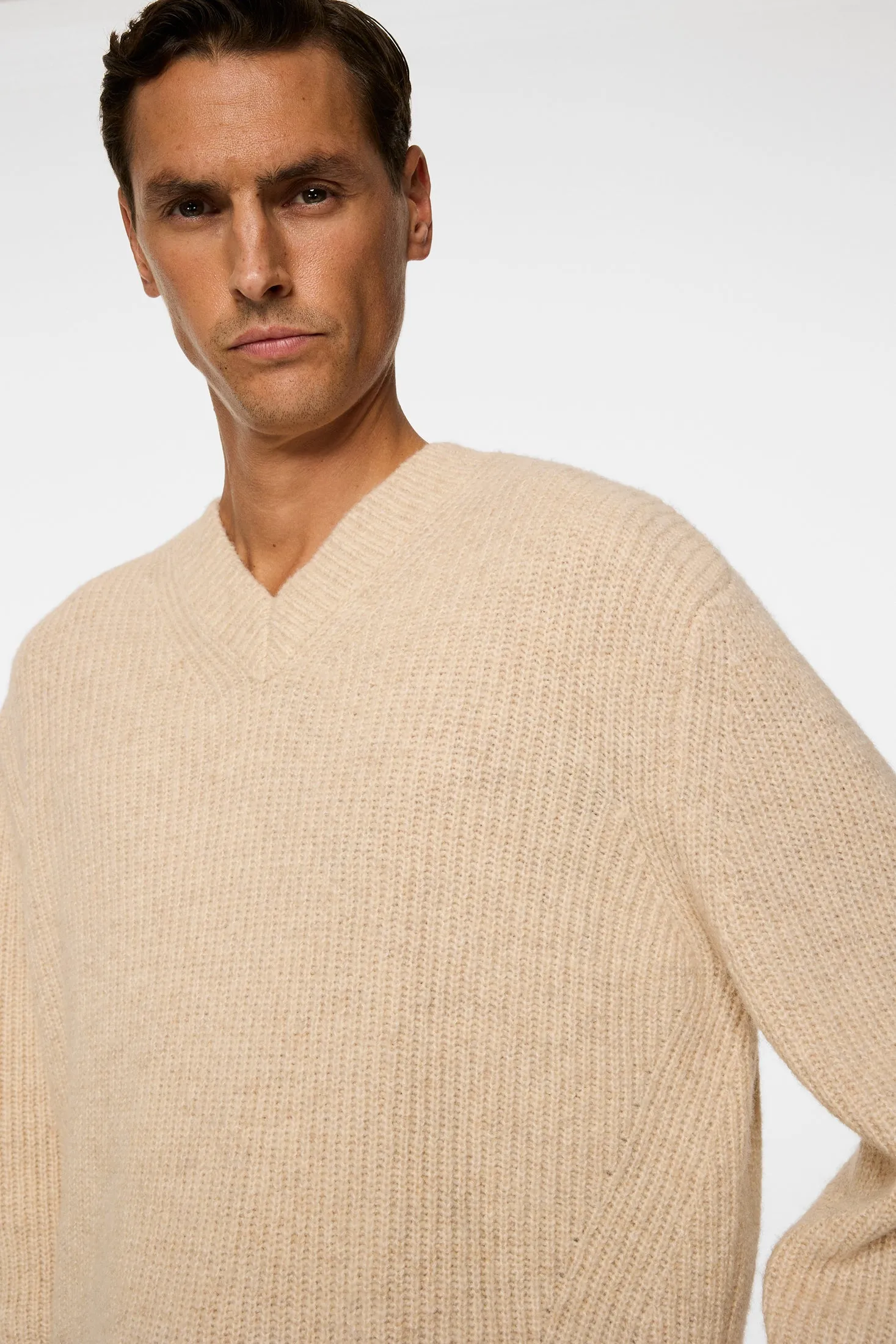 Vitor V-neck Heavy Knit / Moonbeam Melange sold by J. Lindeberg product image thumbnail 5