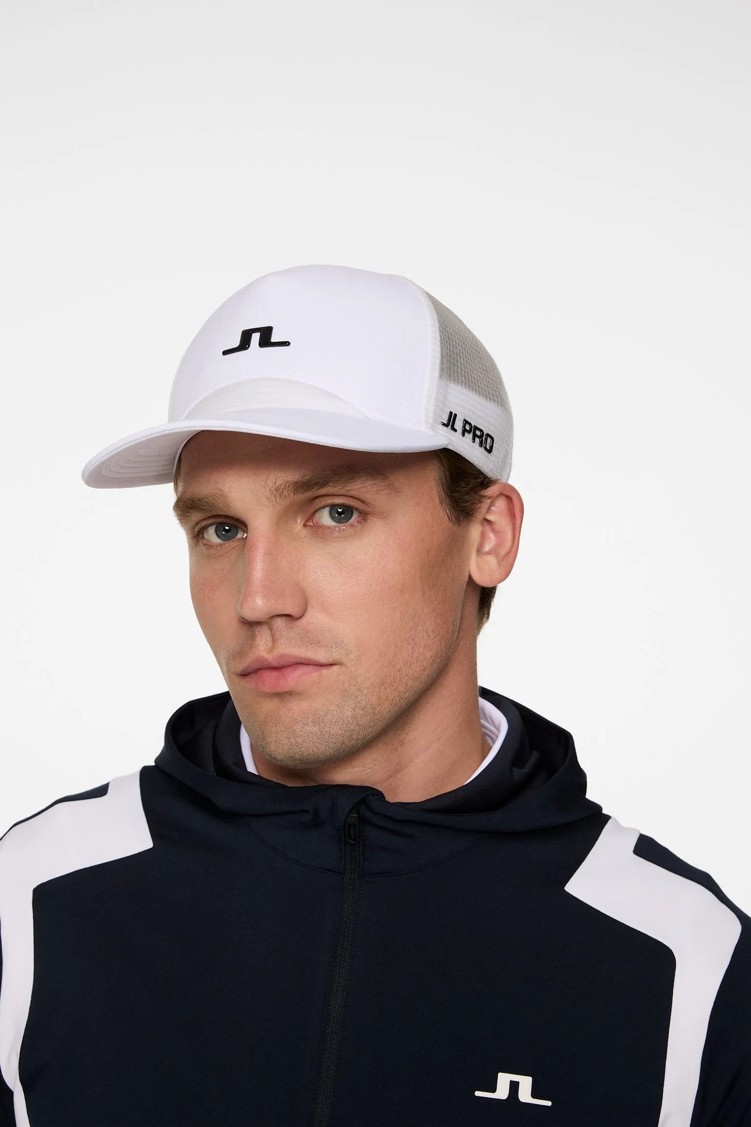 Chad cap / White sold by J. Lindeberg product image thumbnail 3