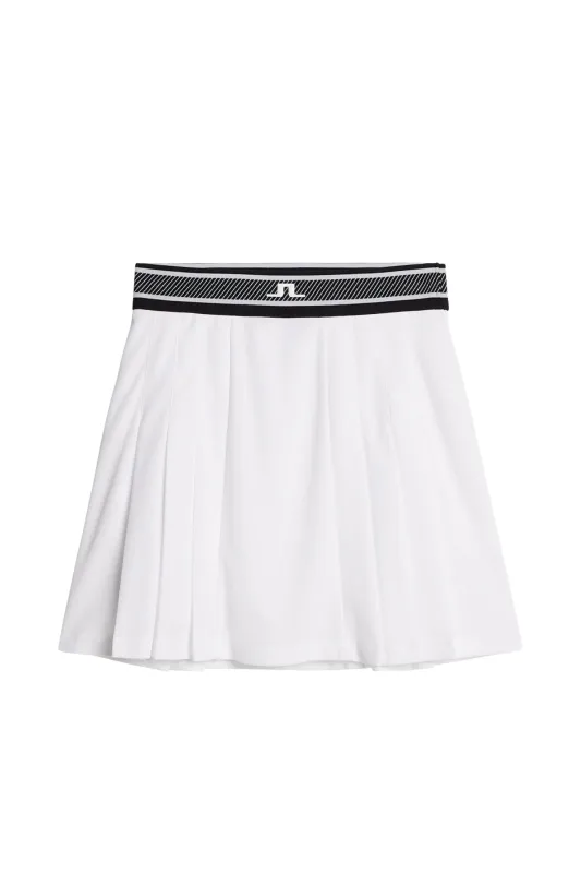 Harlow Skirt / White sold by J. Lindeberg