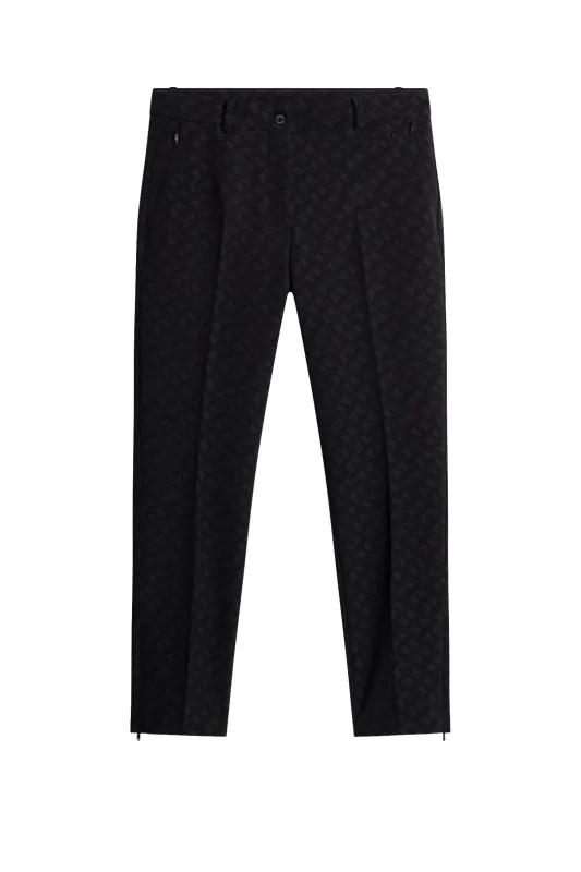 Pia Bridge Pant / Black sold by J. Lindeberg