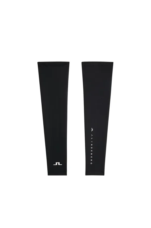 Esther Sleeve / Black sold by J. Lindeberg
