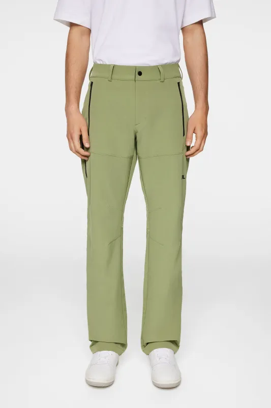 Marko Pant / Oil Green made by J. Lindeberg