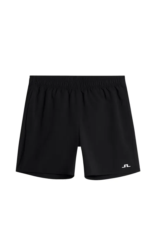 Preston Shorts / Black made by J. Lindeberg