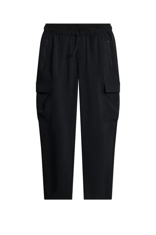 Novia Pro Pack Pant / Black sold by J. Lindeberg