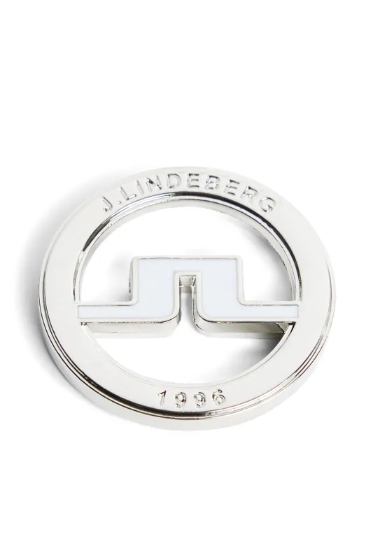 Ball Marker / White sold by J. Lindeberg