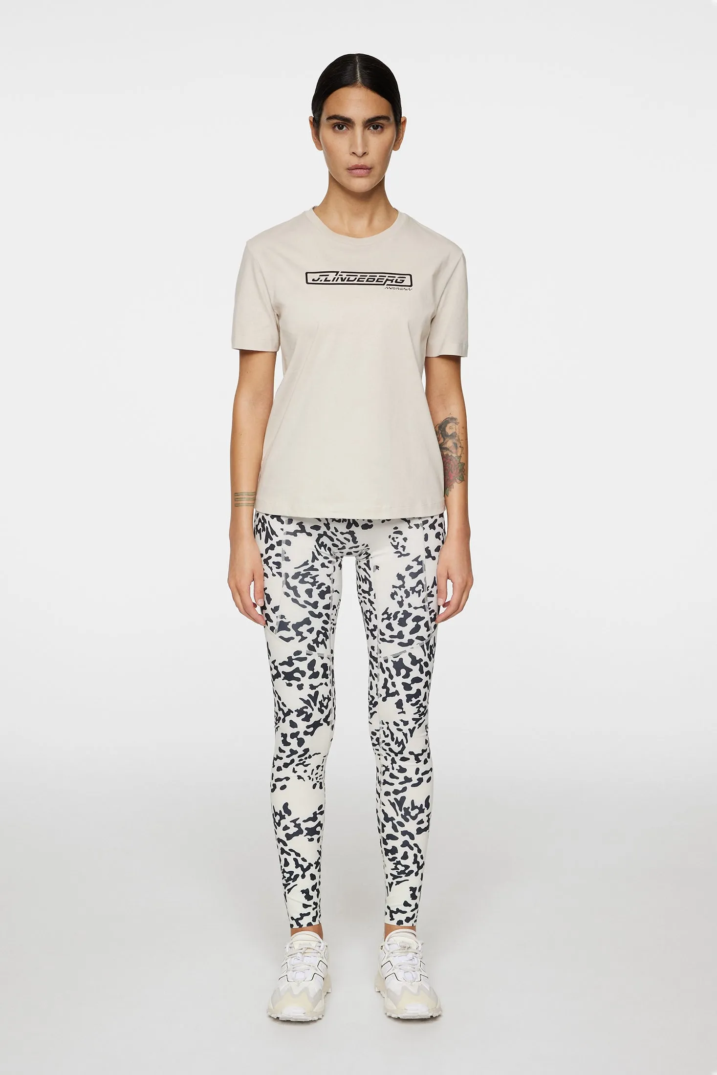 Laurel T-shirt / Moonbeam sold by J. Lindeberg product image thumbnail 4