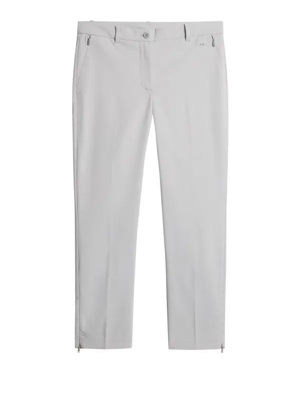 Pia Pant / High Rise sold by J. Lindeberg