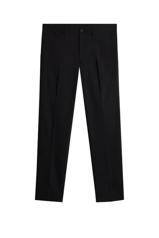 Elof Pant / Black sold by J. Lindeberg