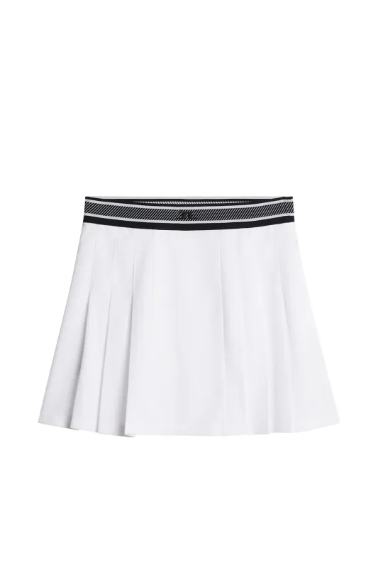 Harlow Skirt / White sold by J. Lindeberg