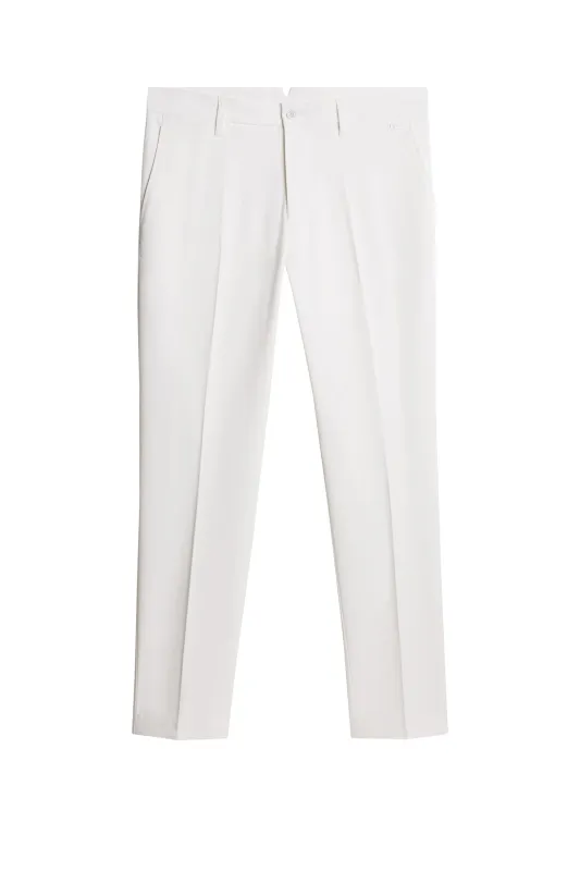 Ellott Pant / White sold by J. Lindeberg
