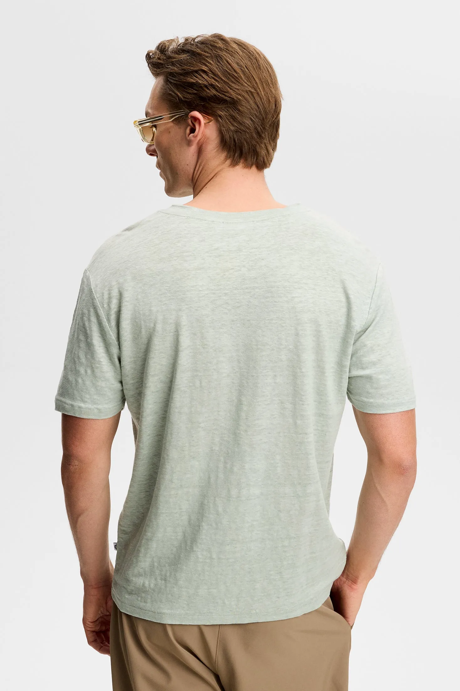 Coma Linen Tee / Jadeite sold by J. Lindeberg product image thumbnail 3