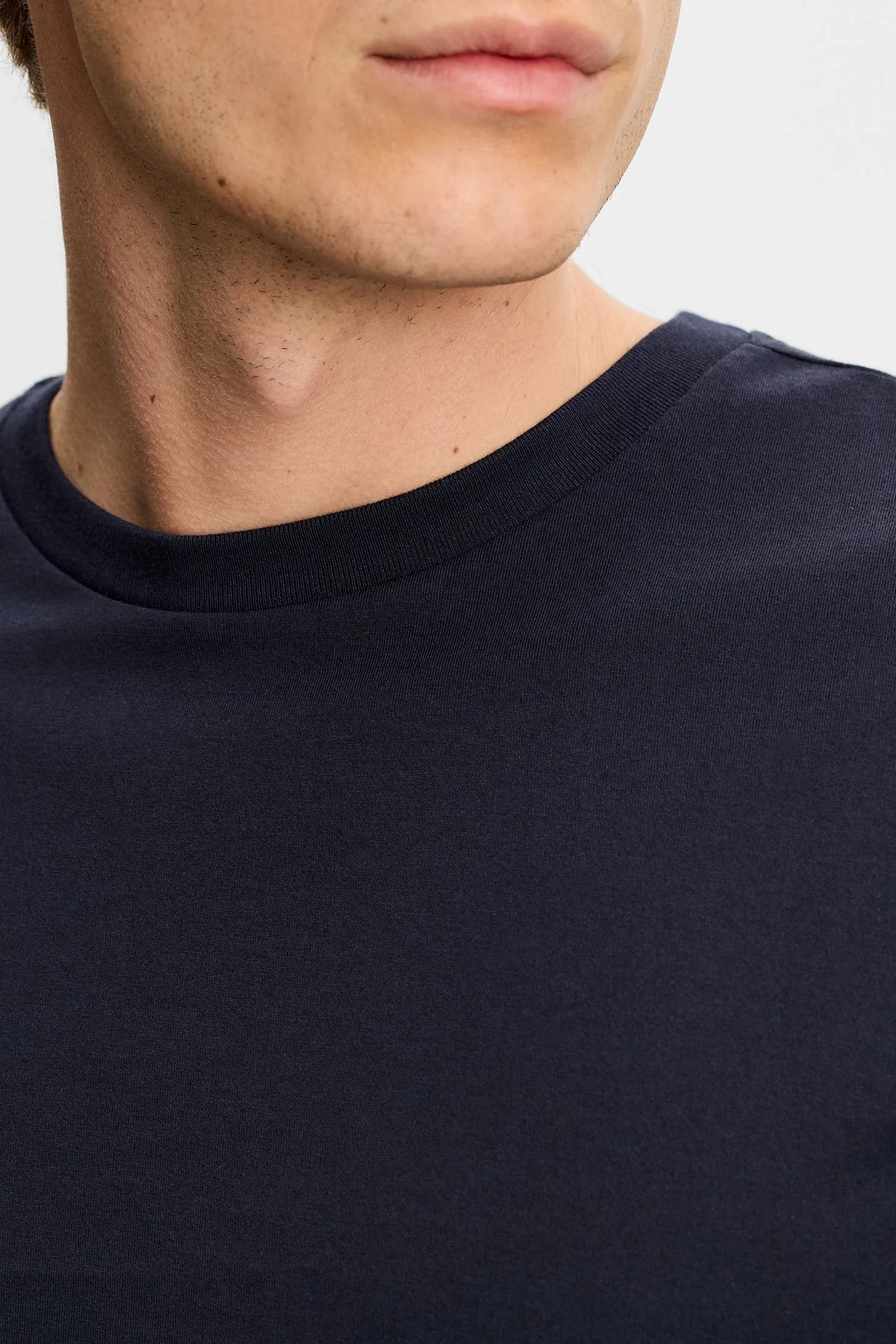 Sid Basic T-Shirt / JL Navy sold by J. Lindeberg product image thumbnail 5