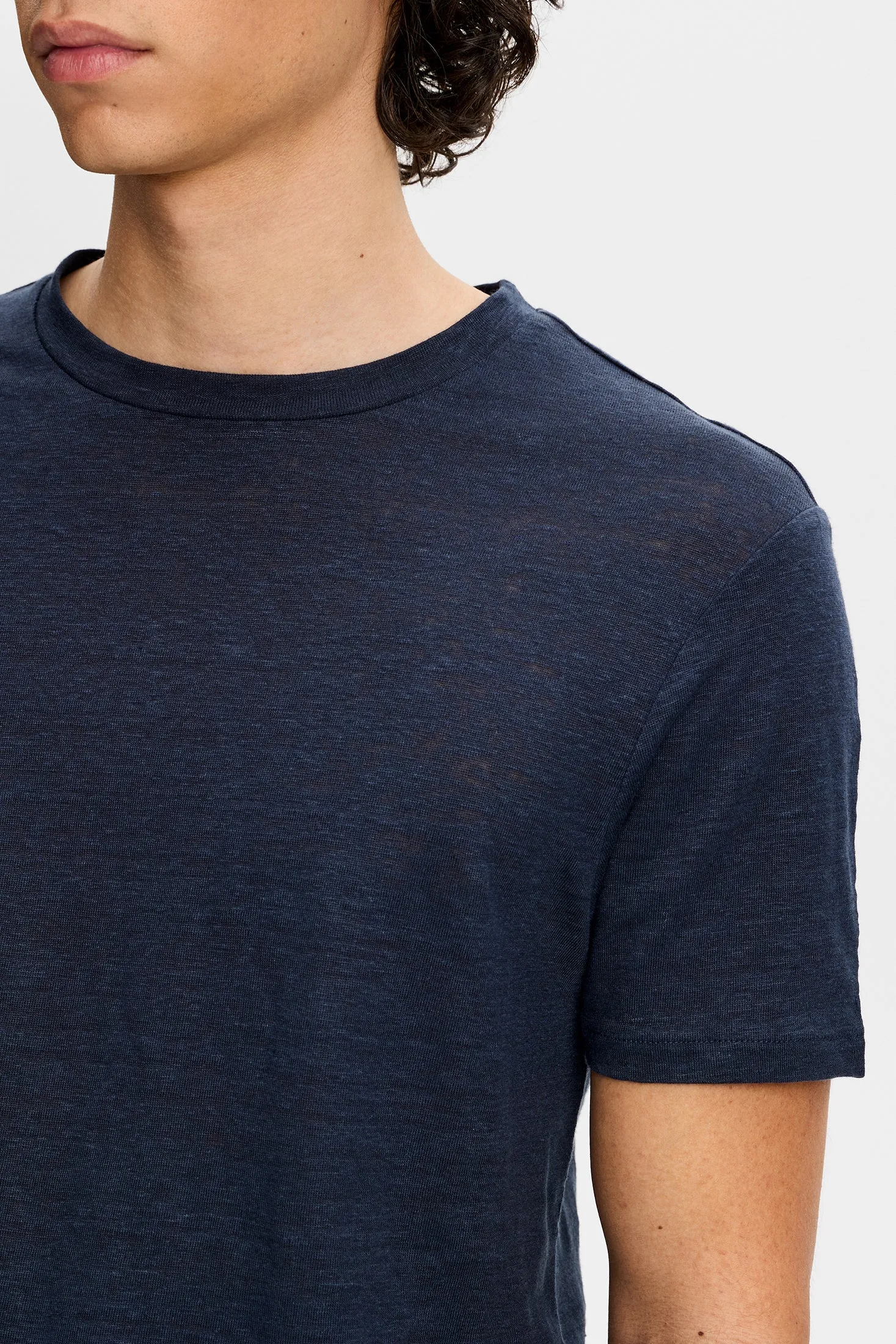 Coma Linen Tee / JL Navy sold by J. Lindeberg product image thumbnail 5