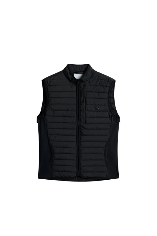 Pace Down liner Vest / Black made by J. Lindeberg
