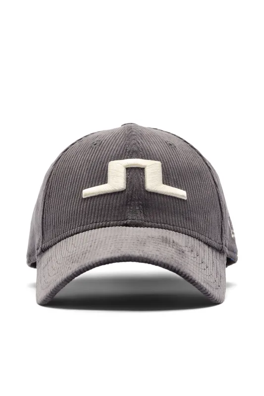 JL Bridge Cord 9FORTY / JL Navy sold by J. Lindeberg