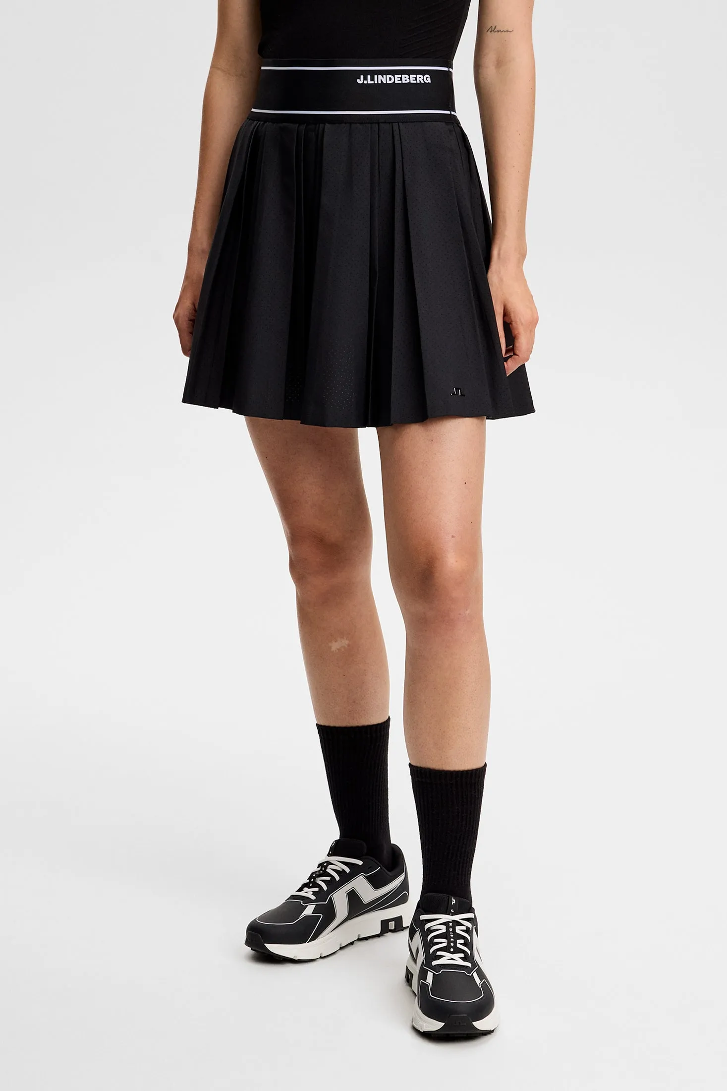 Cheryl Skirt / Black sold by J. Lindeberg product image thumbnail 2