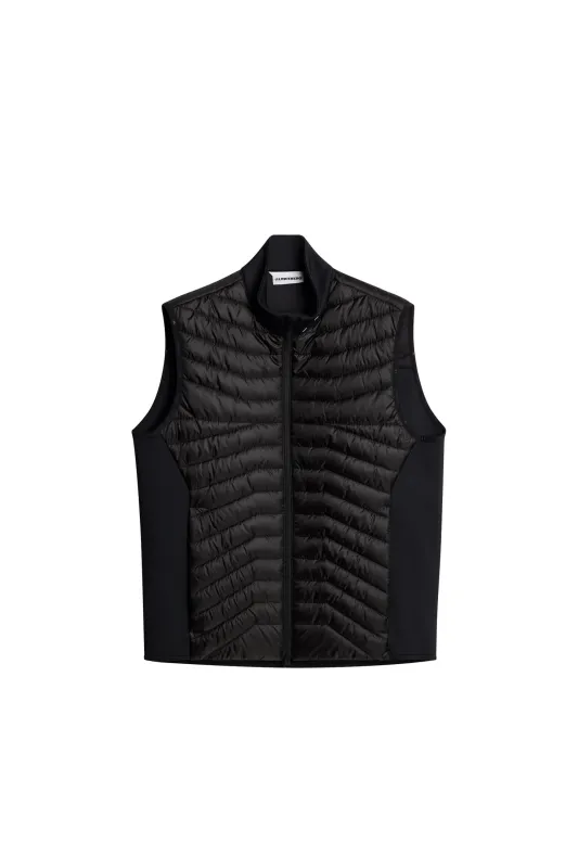 Heyden Quilt Hybrid Vest / Black made by J. Lindeberg