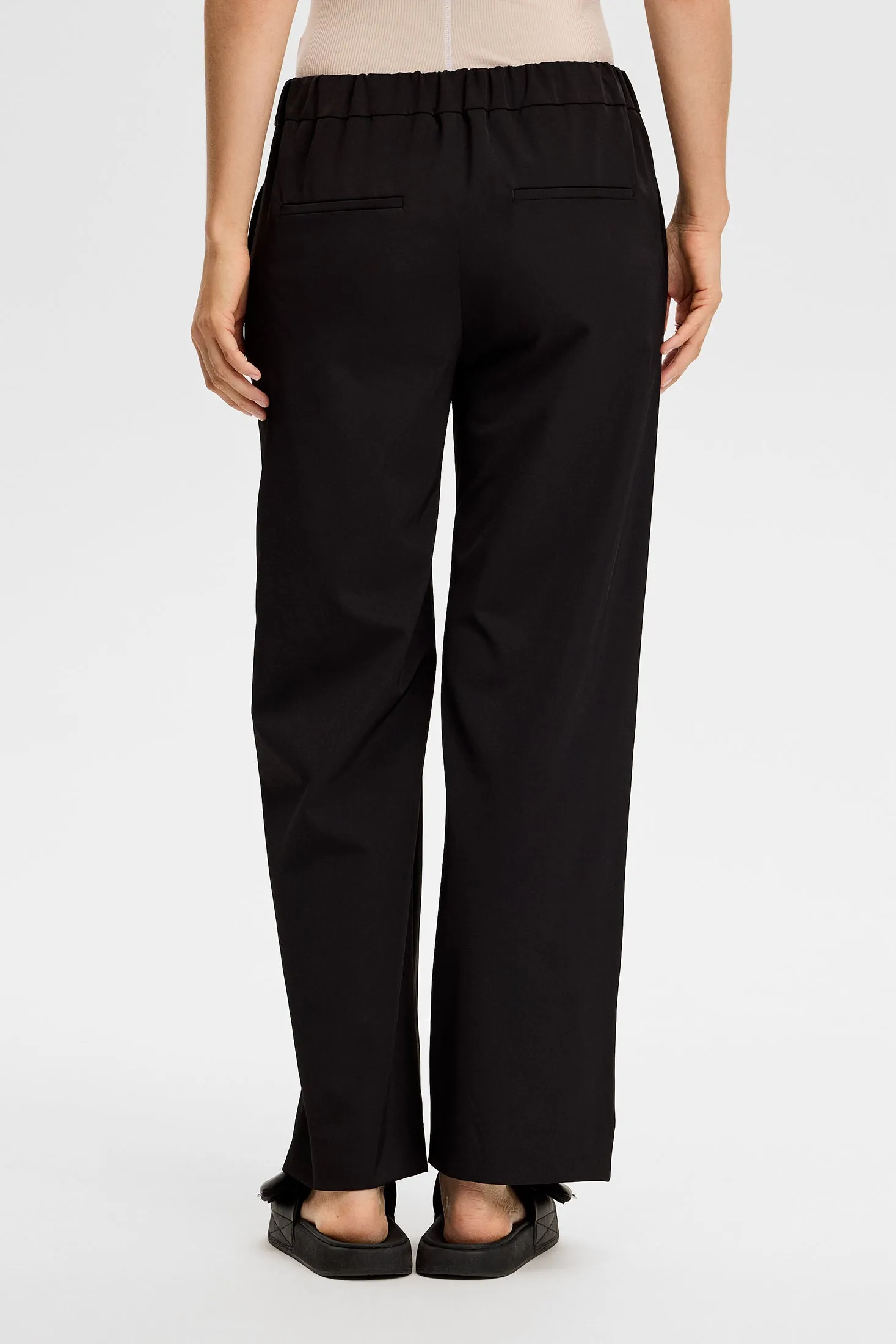 Anja Pant / Black sold by J. Lindeberg product image thumbnail 3