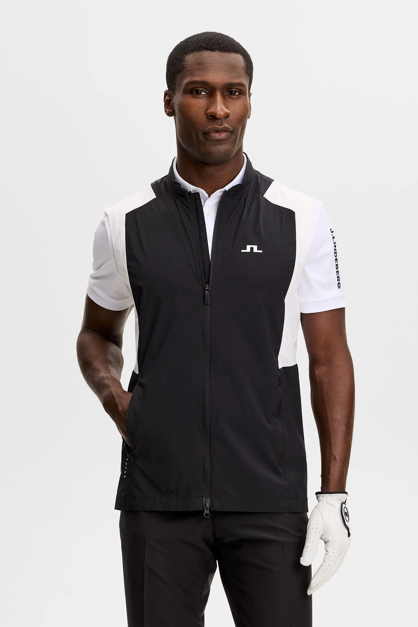 Jacs Zip Packable Vest / Black sold by J. Lindeberg product image thumbnail 2