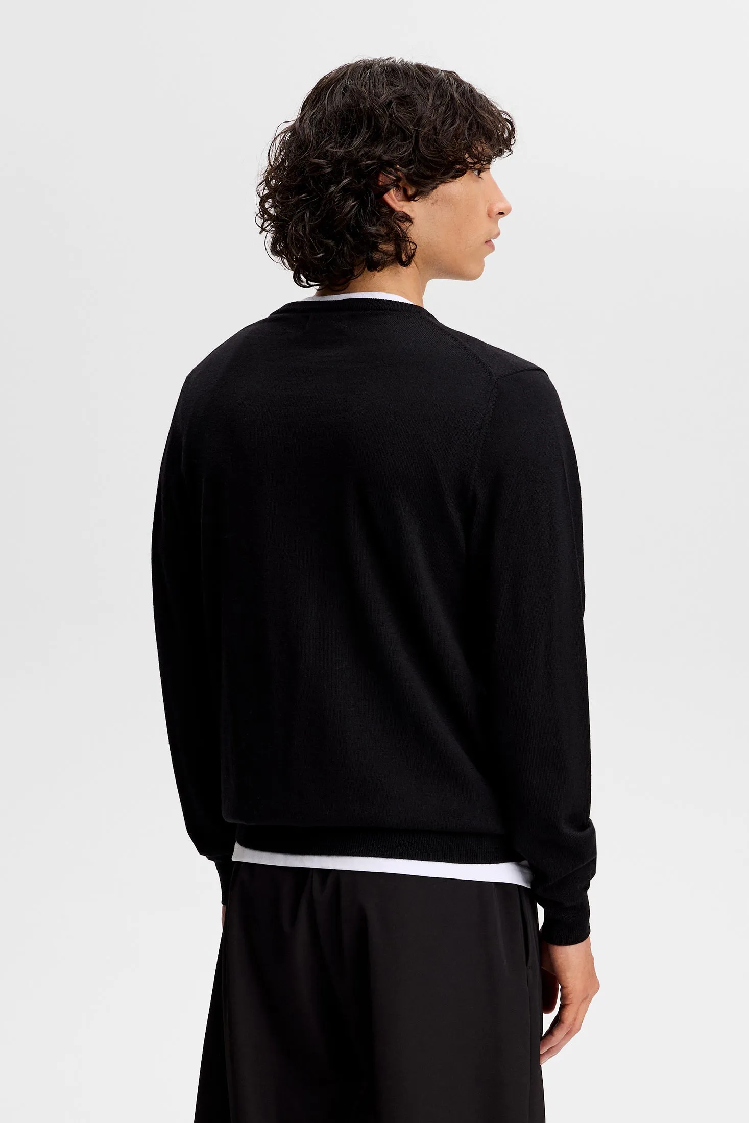 Lymann Knitted Sweater / Black sold by J. Lindeberg product image thumbnail 3