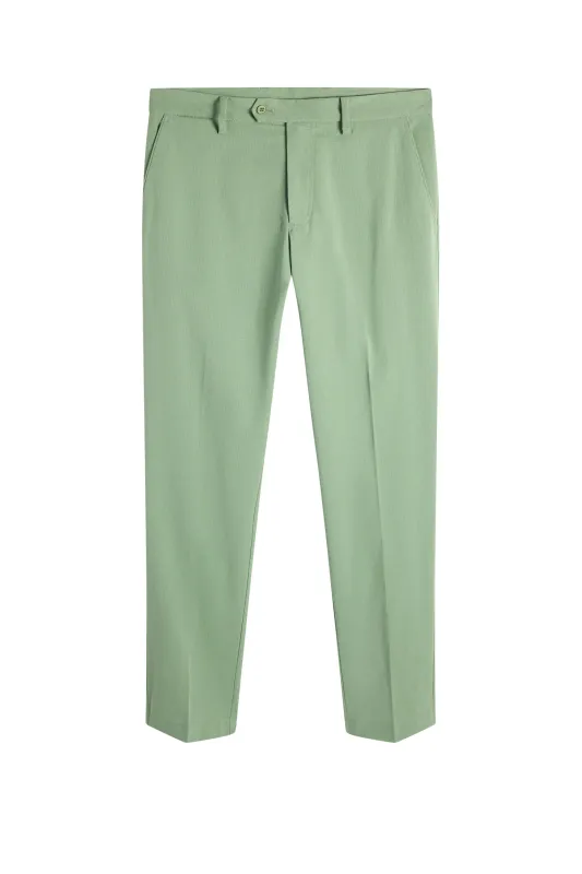 Vent Pant / Hedge Green made by J. Lindeberg