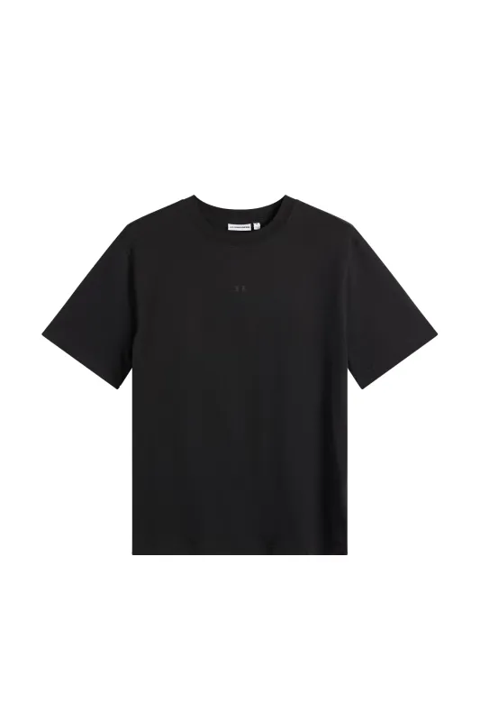 Parcie Logo Tee / Black made by J. Lindeberg