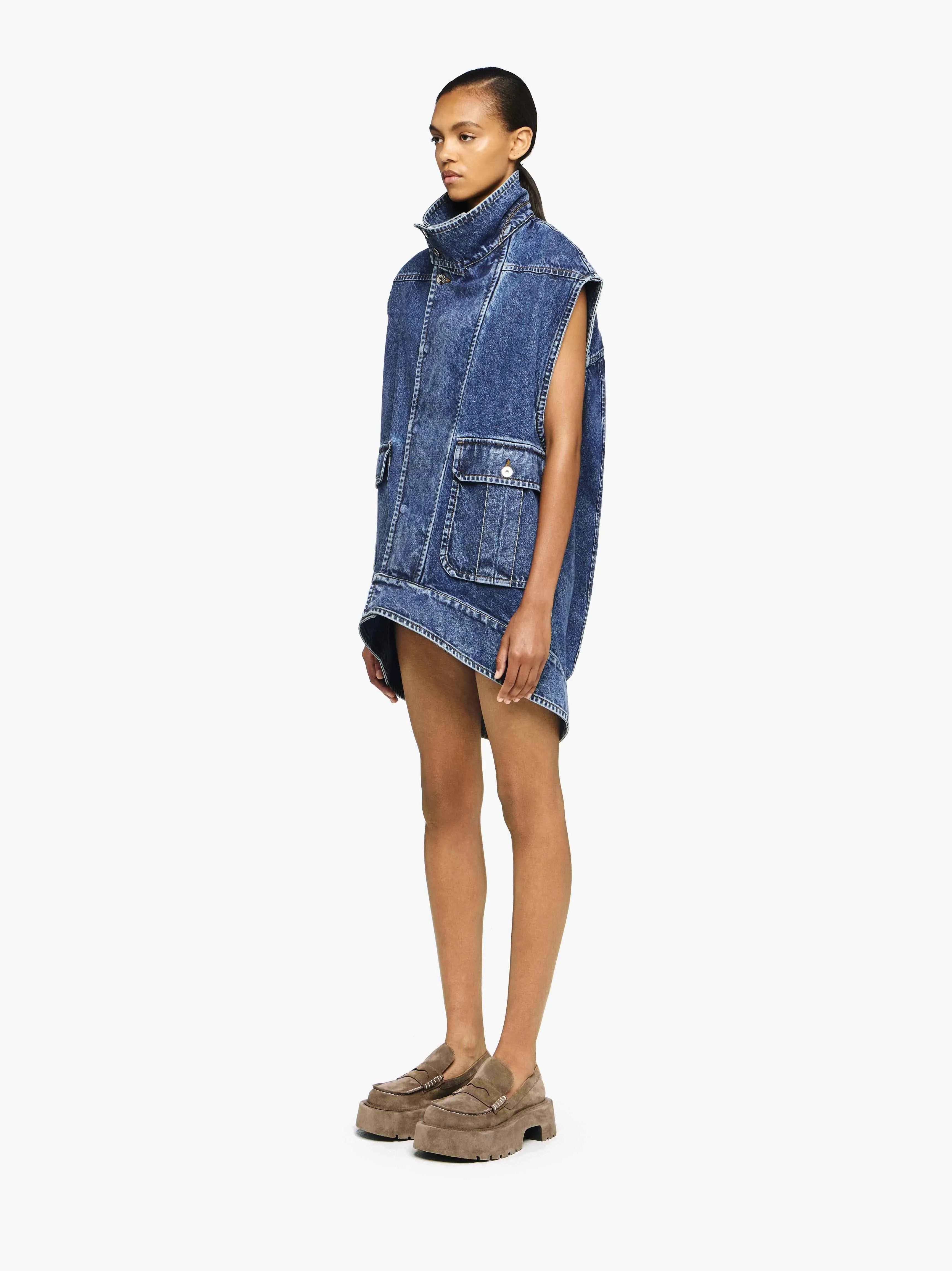 OVERSIZED SLEEVELESS HIGH NECK JACKET sold by J.W. Anderson product image thumbnail 4