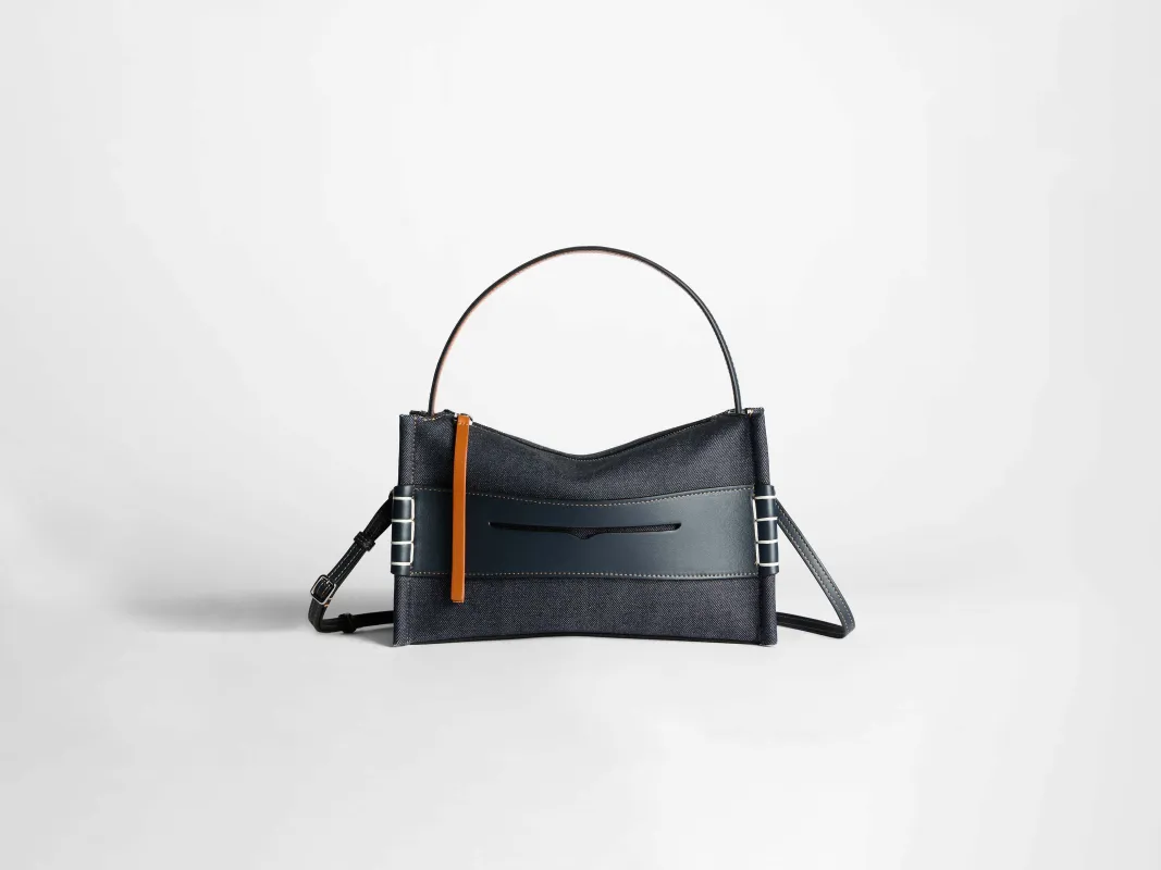 CL_LOAFER BAG_HB0716FA0495 made by J.W. Anderson