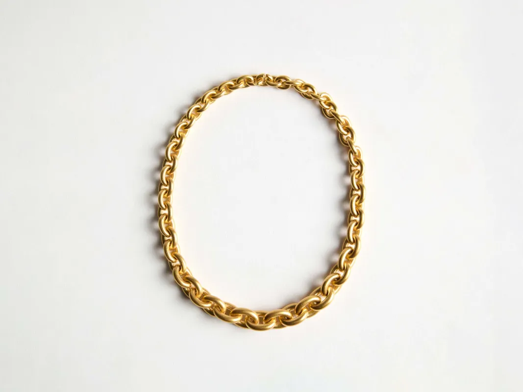 CHAIN-LINK NECKLACE IN 18KT YELLOW GOLD made by J.W. Anderson