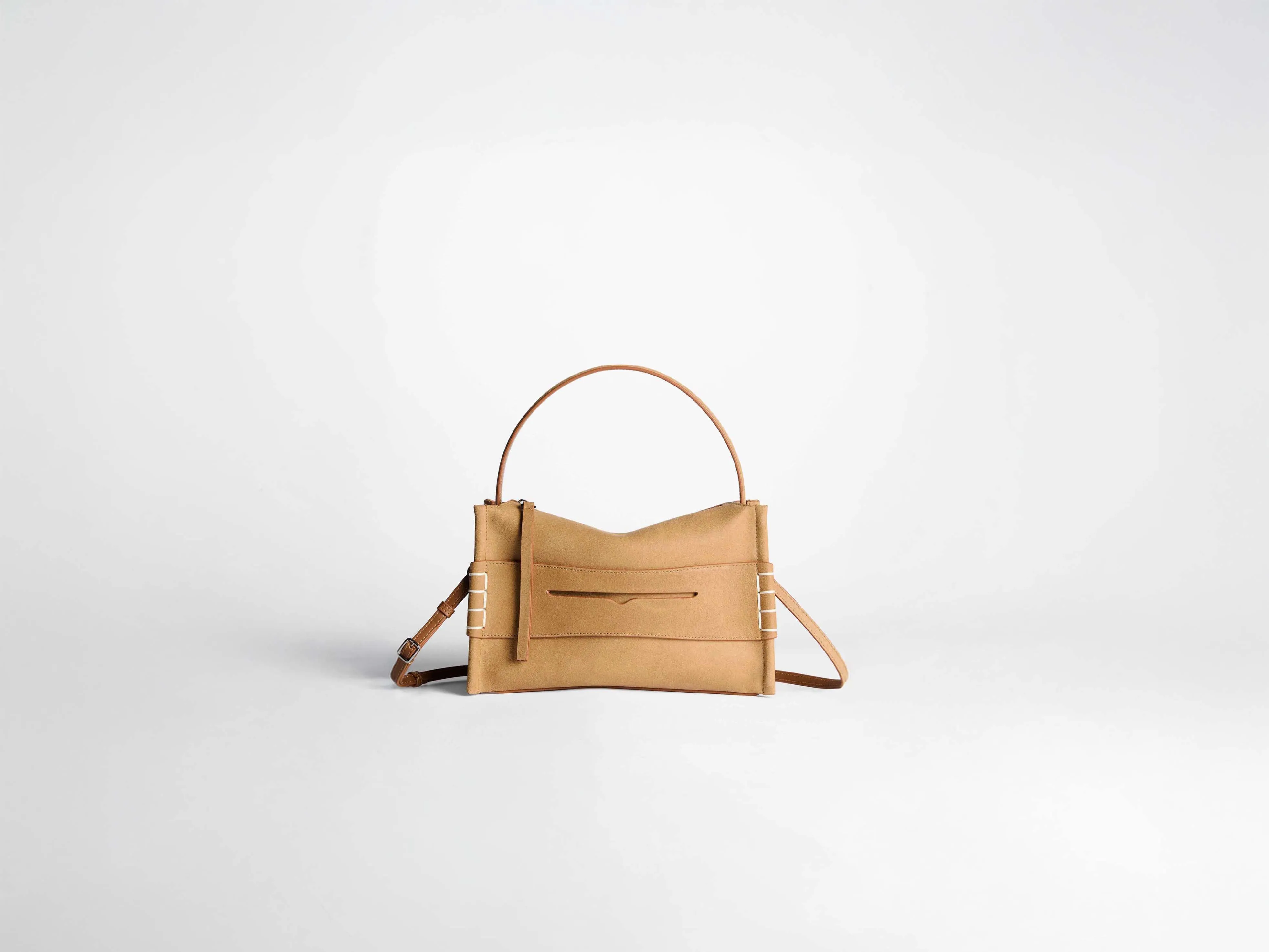 SMALL LOAFER BAG IN GOLD sold by J.W. Anderson product image thumbnail 4