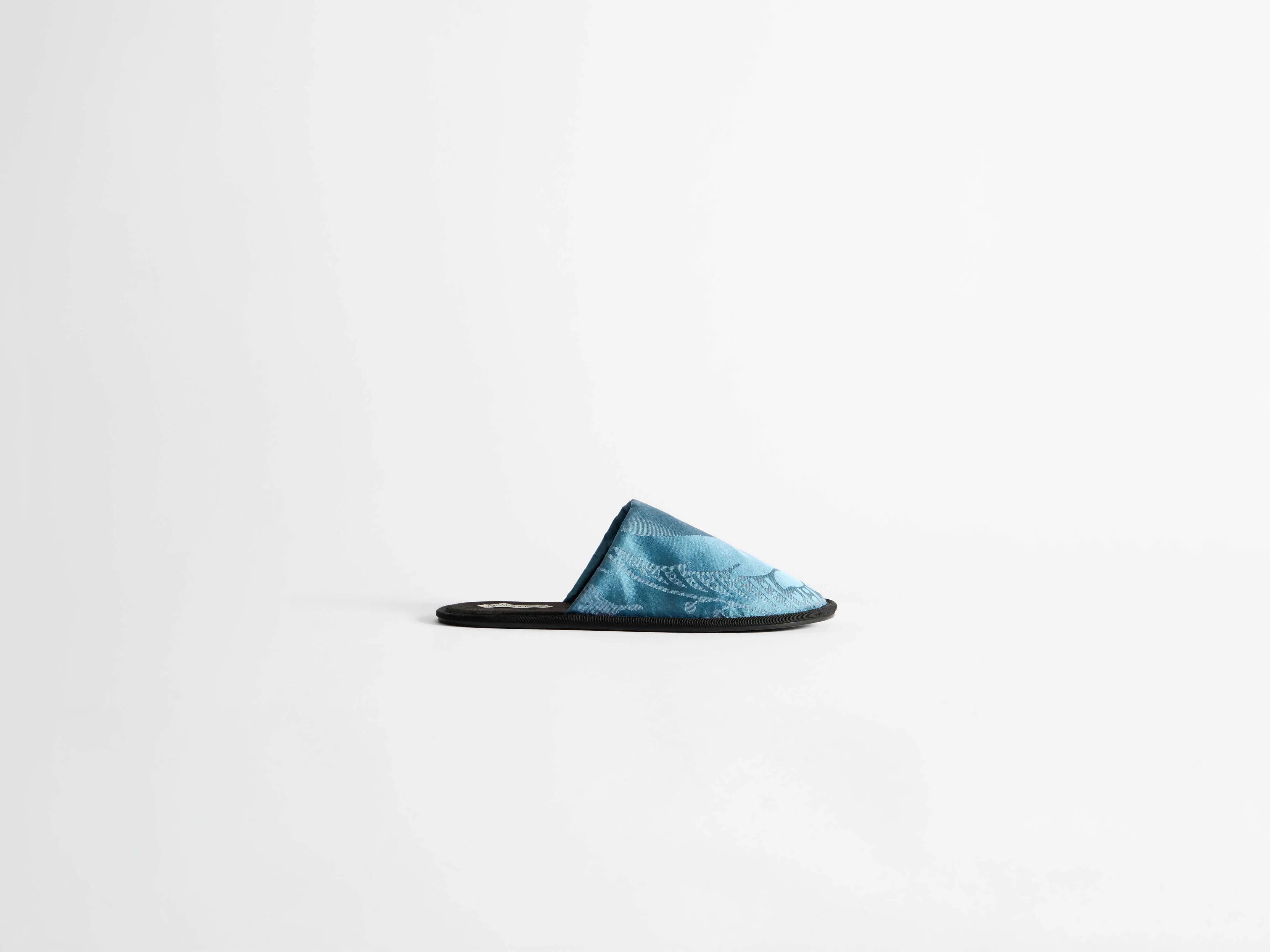 WOMENS CLOSE TOE SLIDES IN AIRFORCE BLUE sold by J.W. Anderson product image thumbnail 3