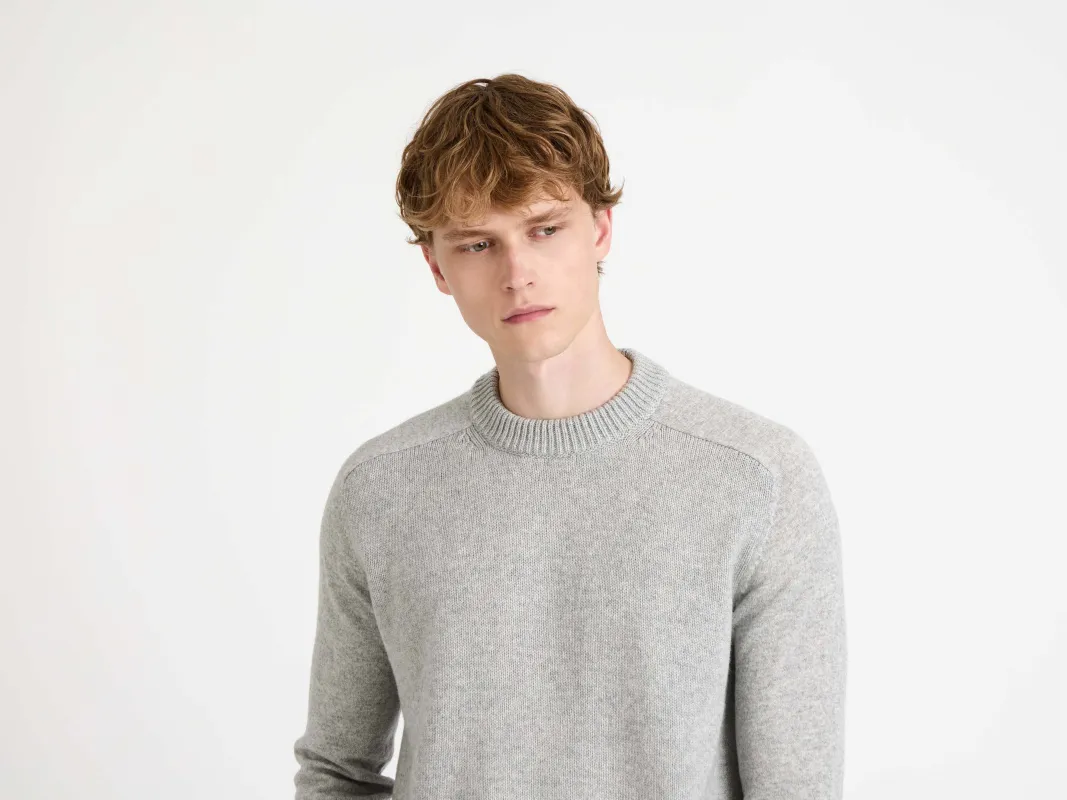 MENS RAGLAN JUMPER IN MID GREY MELANGE made by J.W. Anderson