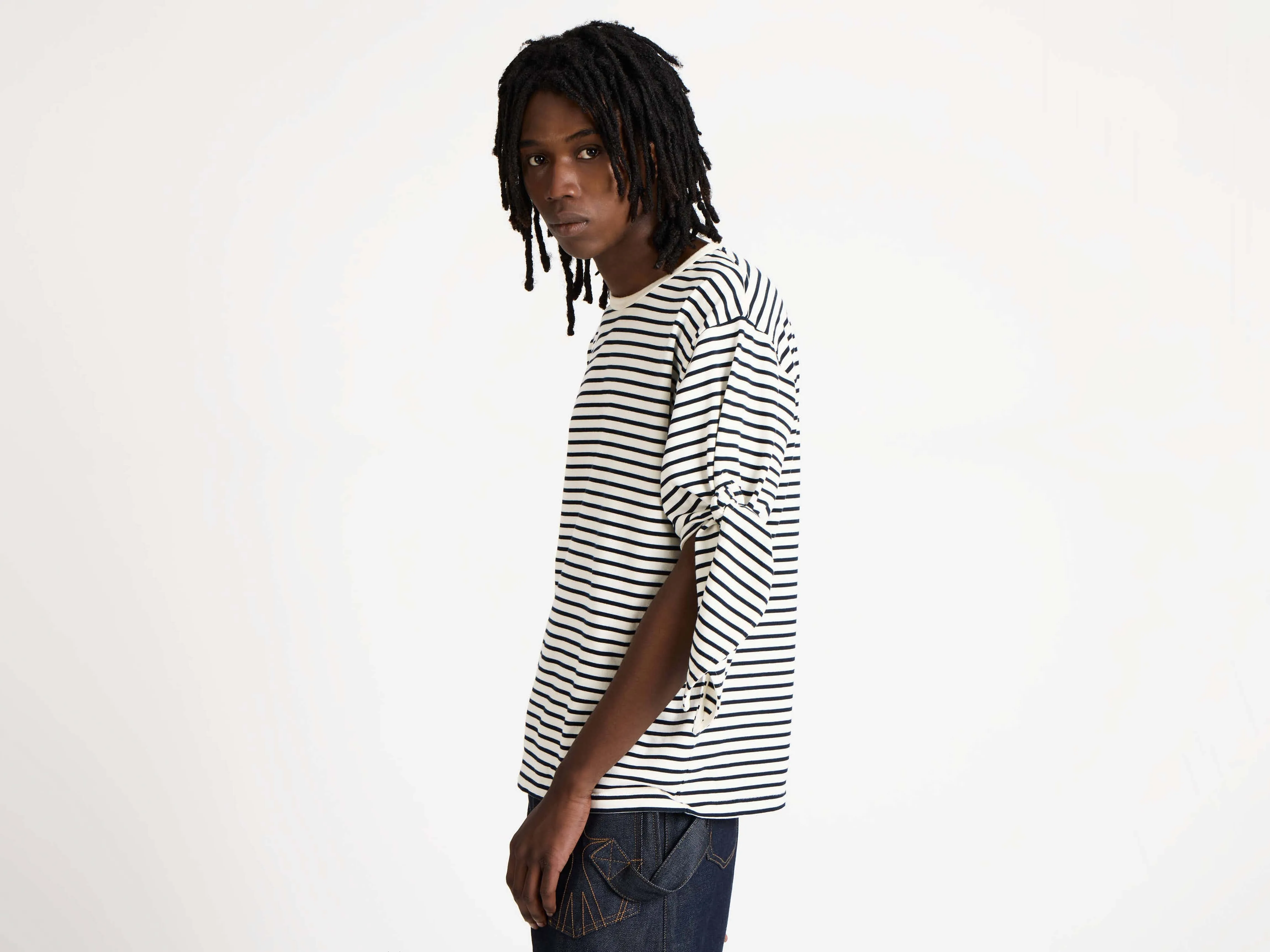 MENS SLEEVE KNOT T-SHIRT IN ECRU & NAVY sold by J.W. Anderson product image thumbnail 5