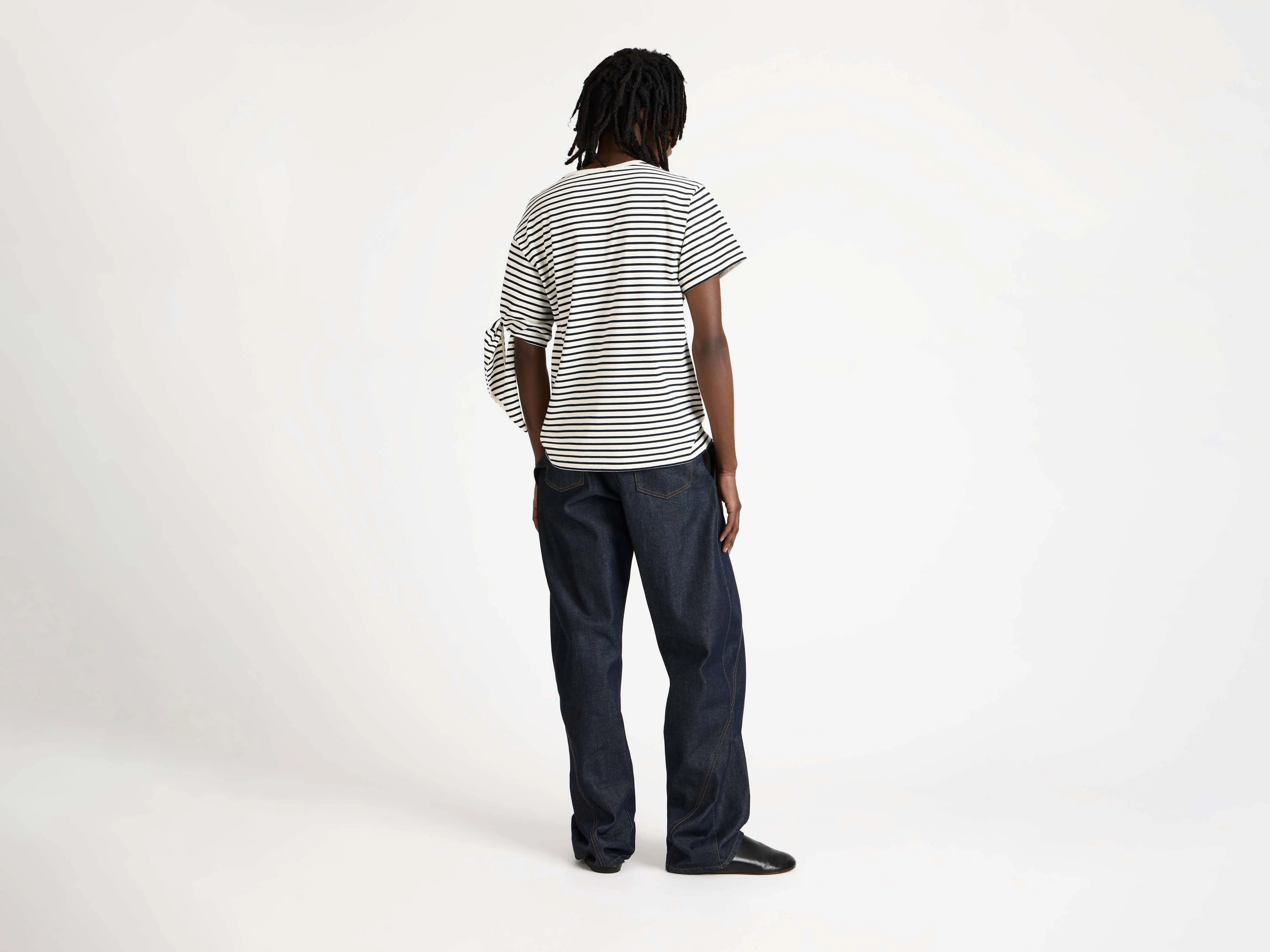 MENS SLEEVE KNOT T-SHIRT IN ECRU & NAVY sold by J.W. Anderson product image thumbnail 3