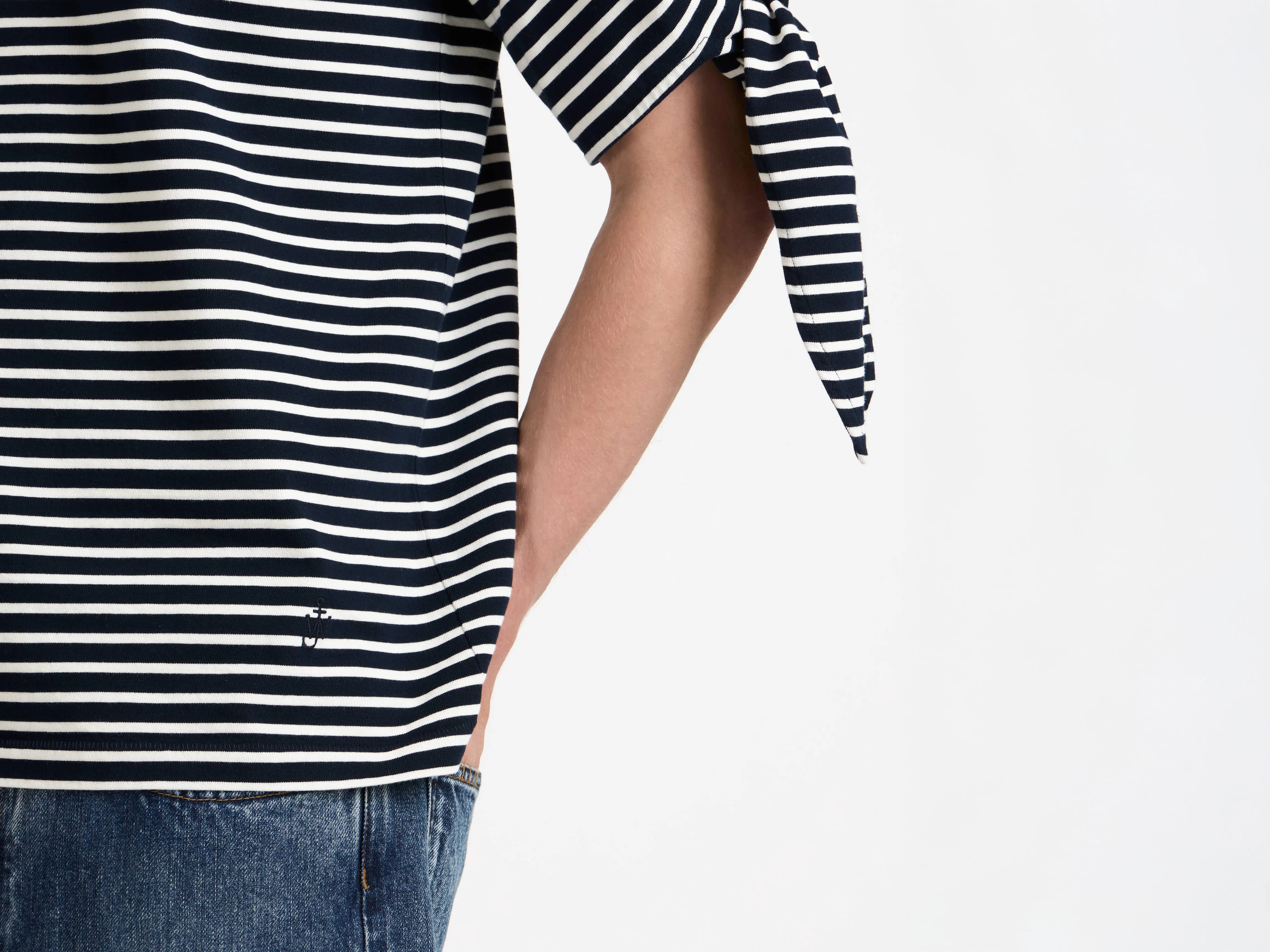 MENS SLEEVE KNOT T-SHIRT IN NAVY & ECRU sold by J.W. Anderson product image thumbnail 2