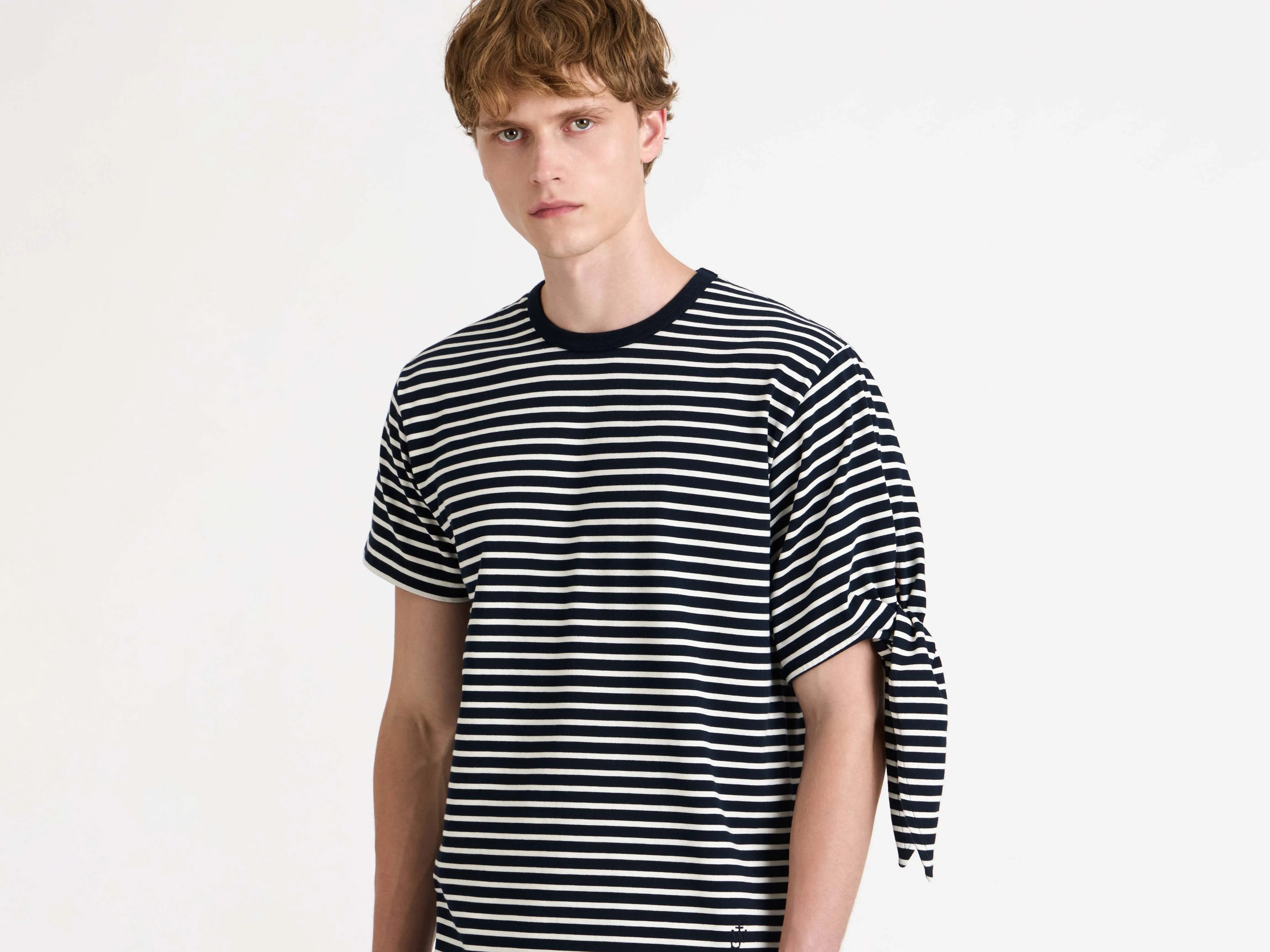 MENS SLEEVE KNOT T-SHIRT IN NAVY & ECRU sold by J.W. Anderson