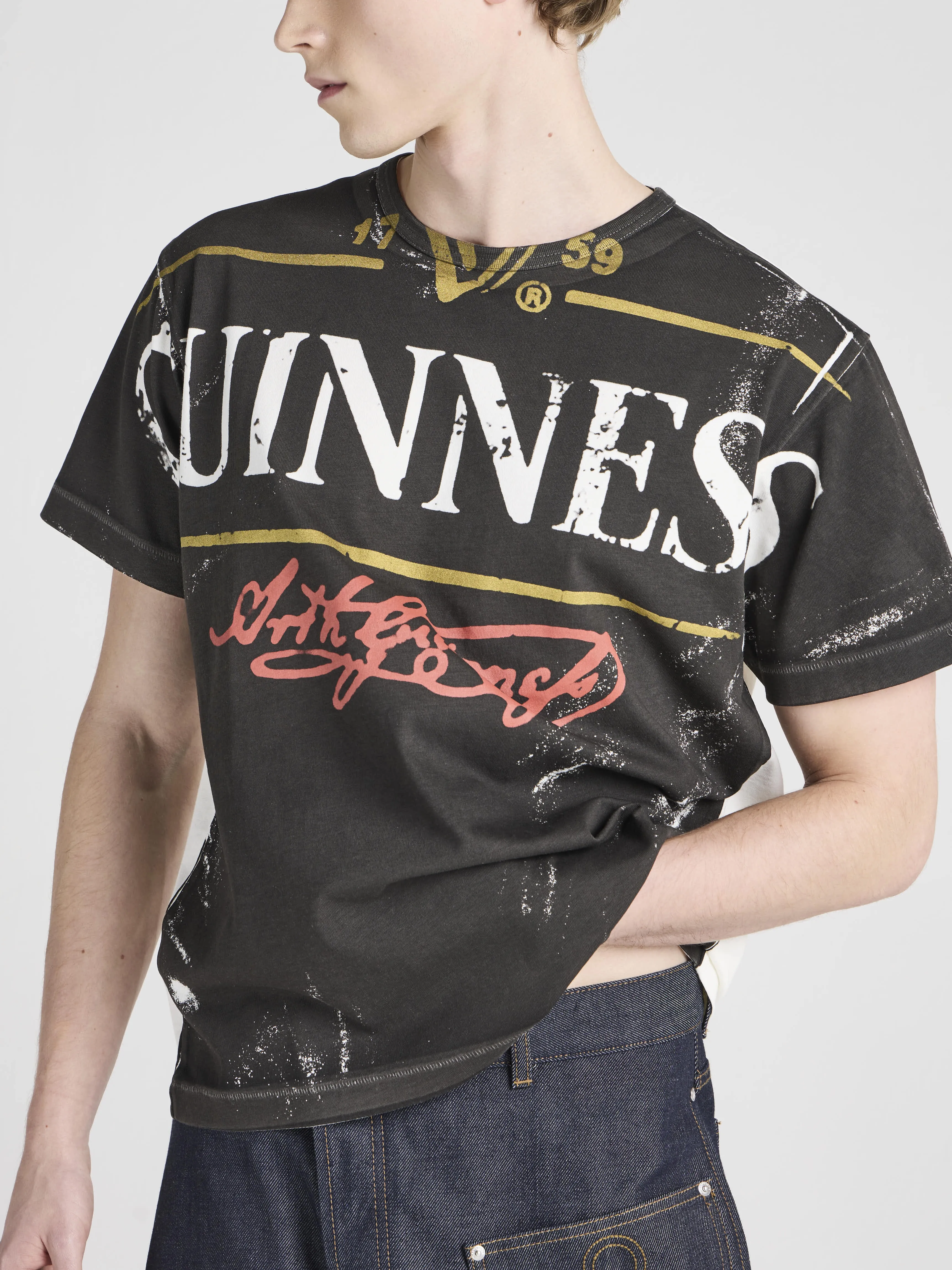 Unisex JW ANDERSON X GUINNESS BOTTLE TOP PRINT T-SHIRT IN BLACK sold by J.W. Anderson product image thumbnail 2
