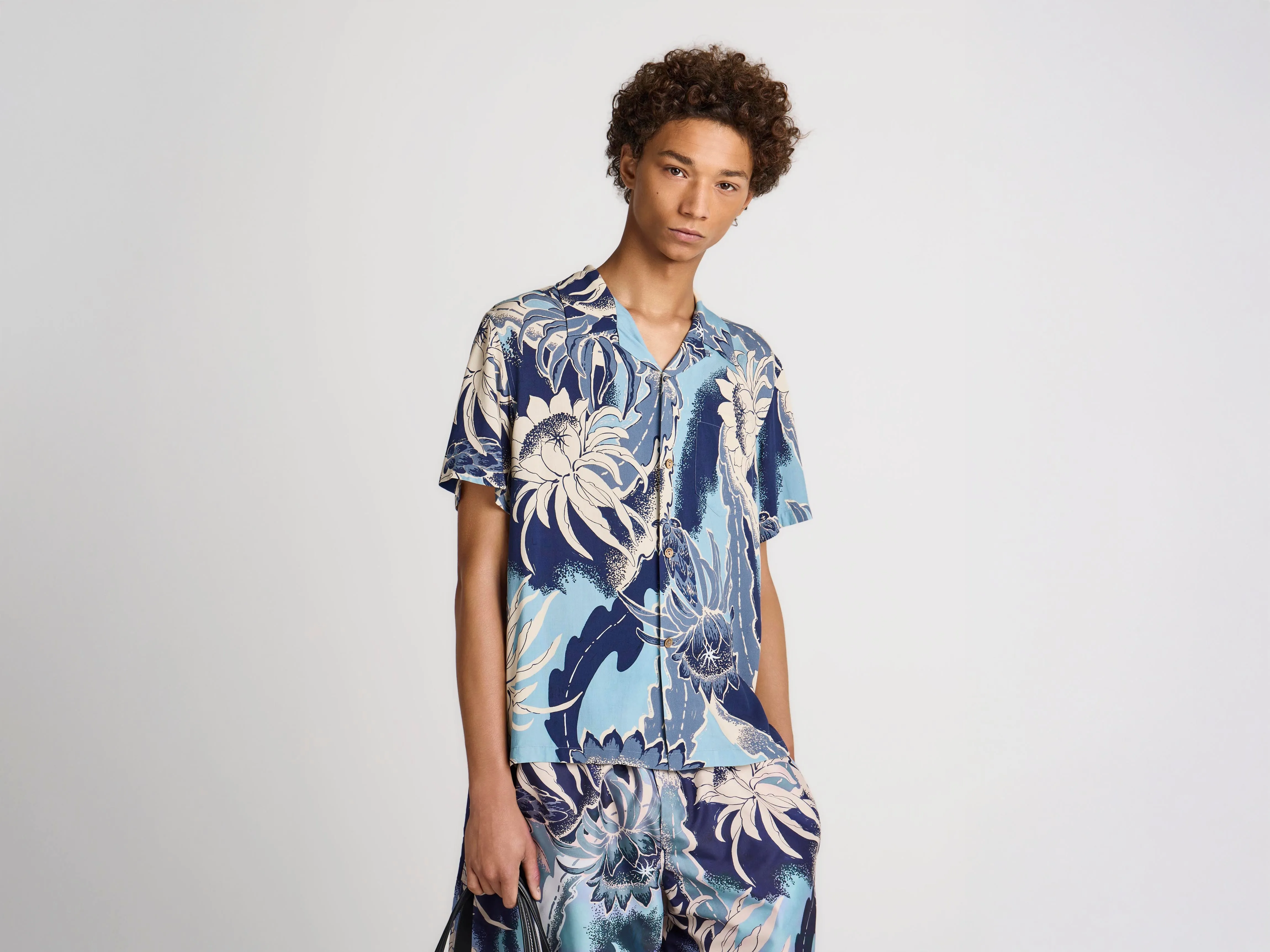 MENS CAMP COLLARED SHIRT IN SAPPHIRE BLUE sold by J.W. Anderson product image thumbnail 3