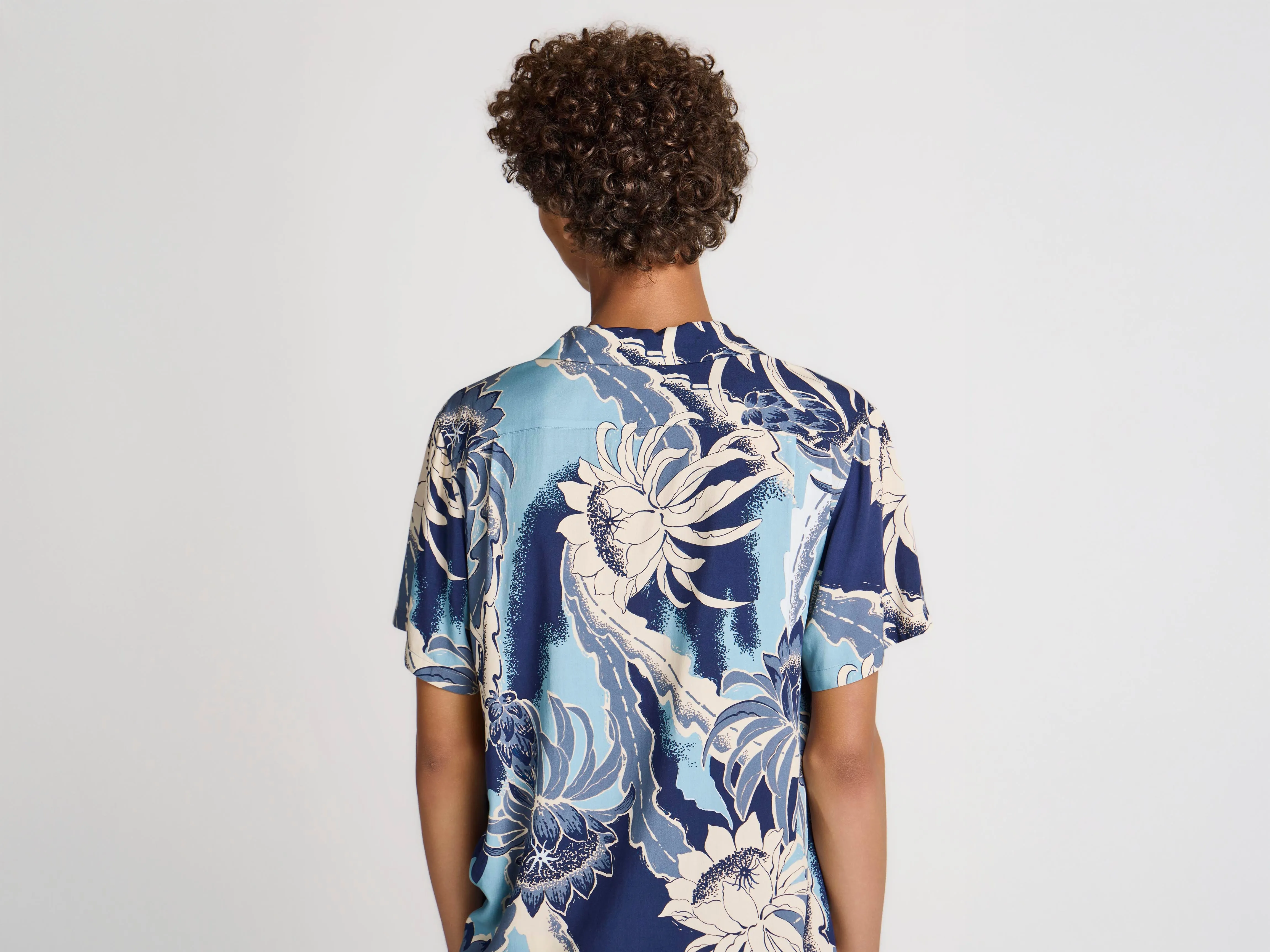 MENS CAMP COLLARED SHIRT IN SAPPHIRE BLUE sold by J.W. Anderson product image thumbnail 2